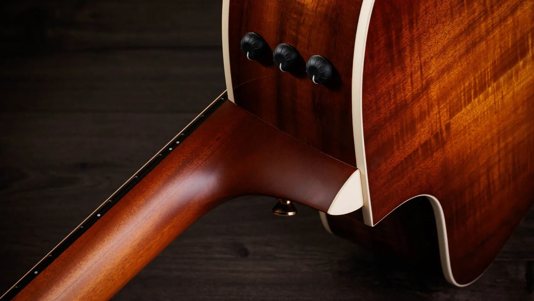 Đàn Guitar Acoustic Taylor 214ce-K DLX Special Edition - Honeyburst-Mai Nguyên Music