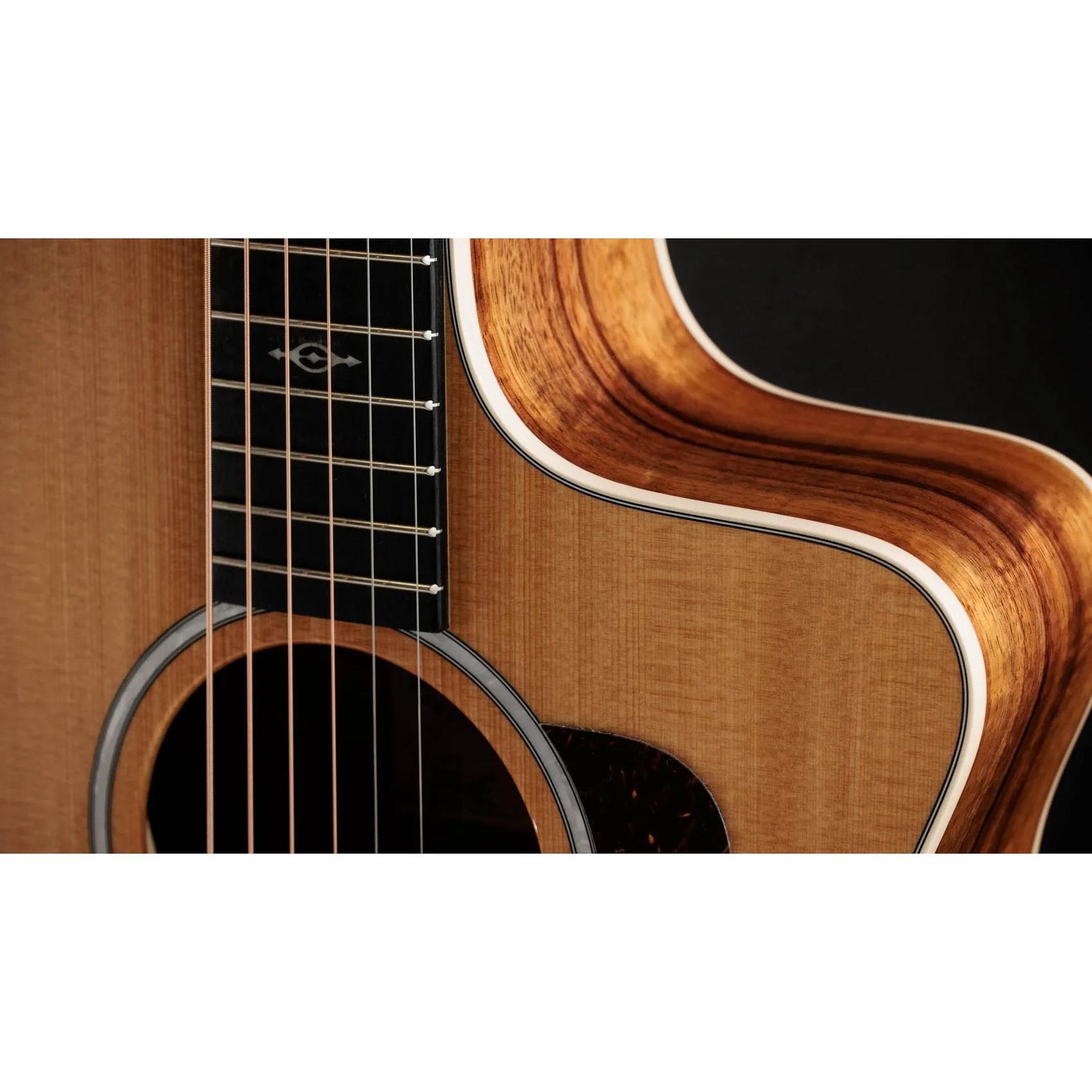 Đàn Guitar Acoustic Taylor 214ce Koa Deluxe - Natural-Mai Nguyên Music