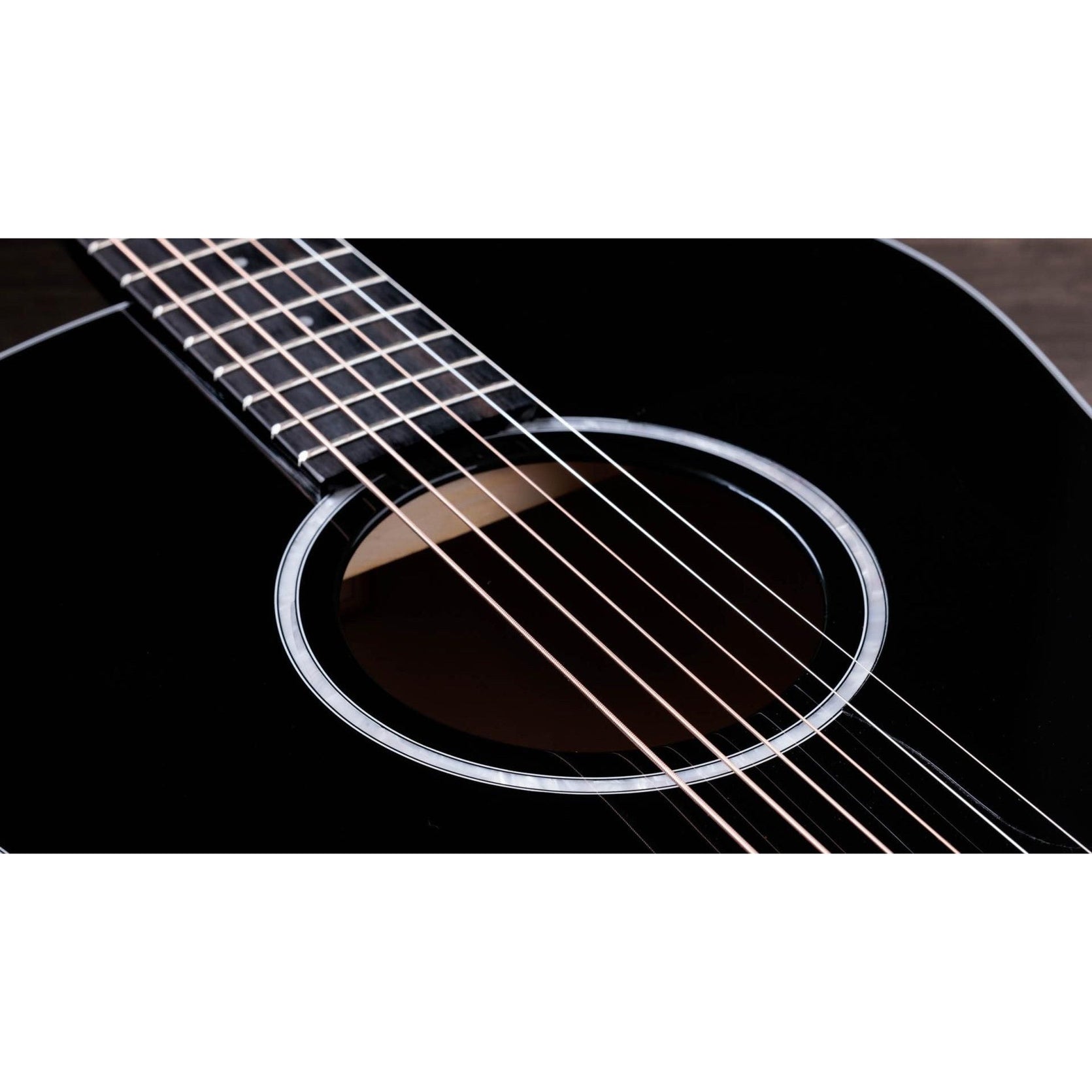 Đàn Guitar Acoustic Taylor 217e-BLK Plus-Mai Nguyên Music