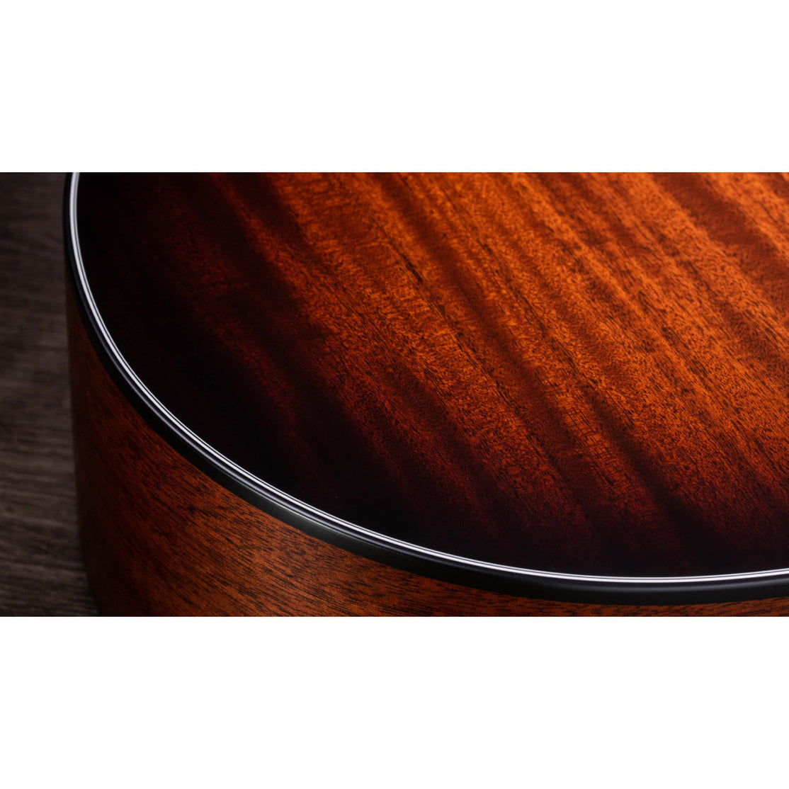 Đàn Guitar Acoustic Taylor 324e w/Case-Mai Nguyên Music