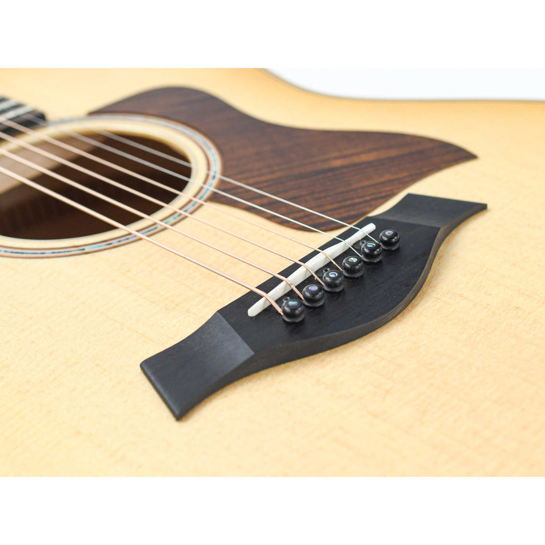 Đàn Guitar Acoustic Taylor 618e w/Case-Mai Nguyên Music