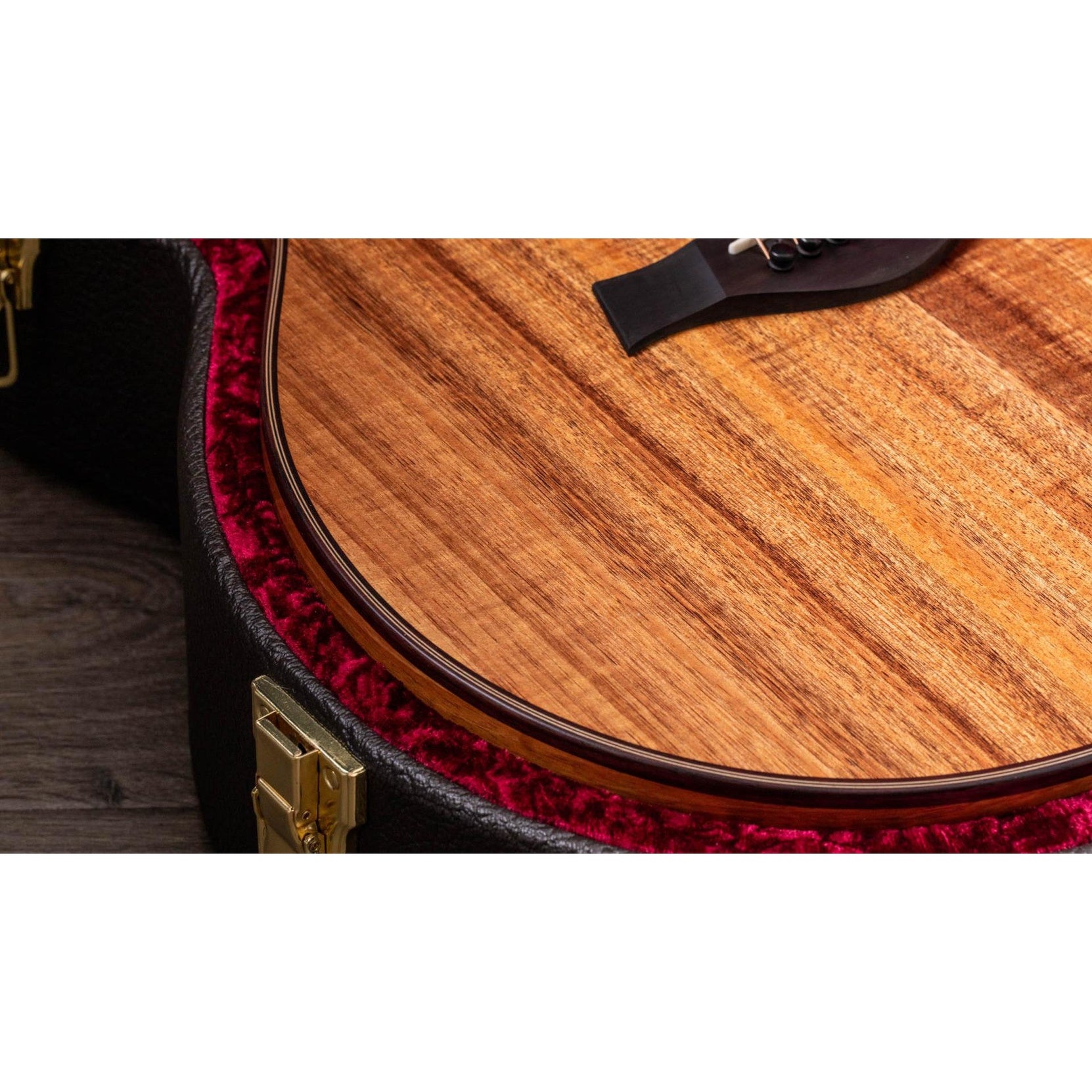 Đàn Guitar Acoustic Taylor 724ce w/Hardshell Case-Mai Nguyên Music