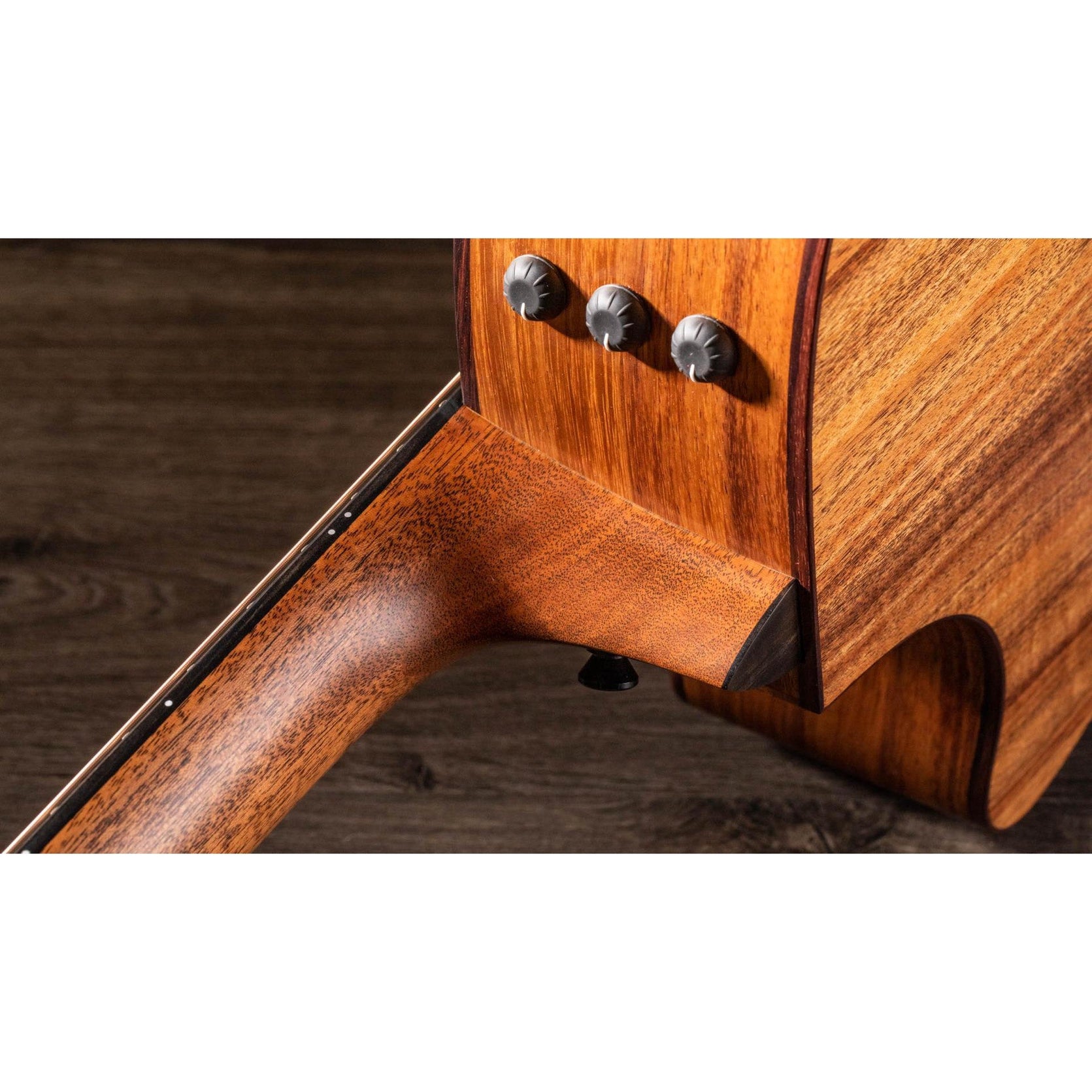 Đàn Guitar Acoustic Taylor 724ce w/Hardshell Case-Mai Nguyên Music