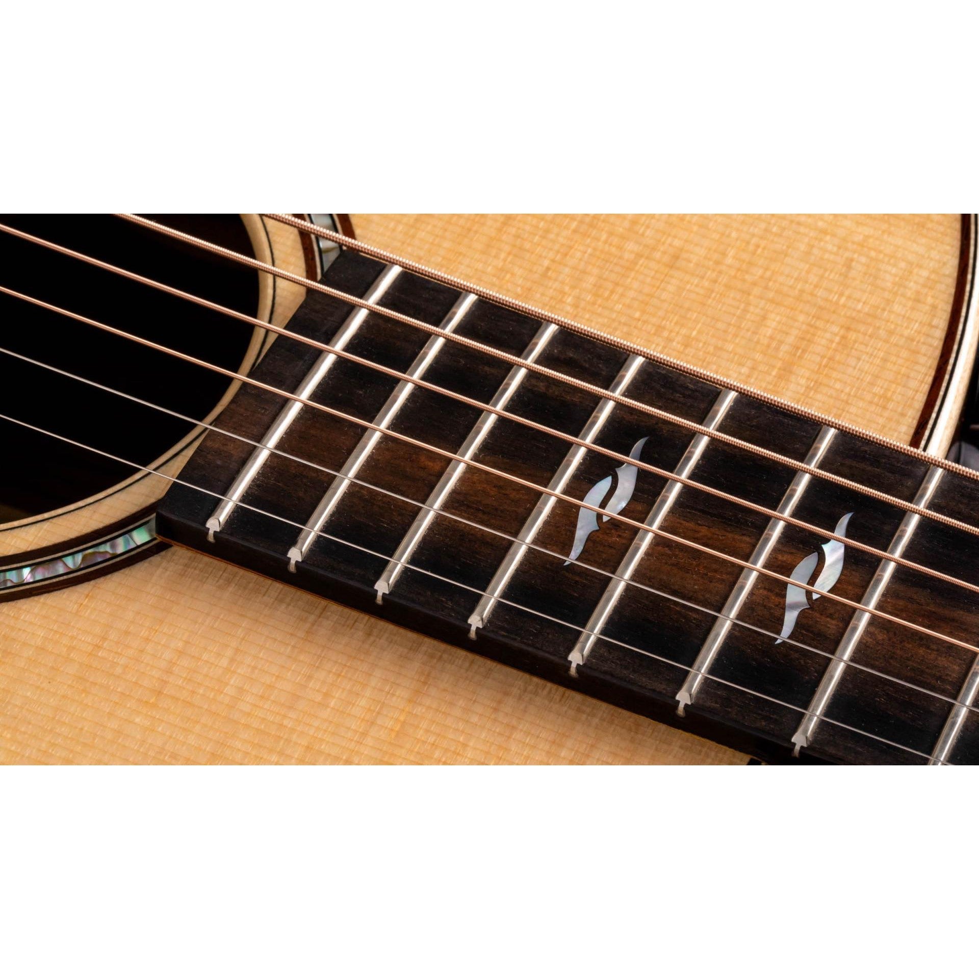 Đàn Guitar Acoustic Taylor 811e Grand Theater-Mai Nguyên Music