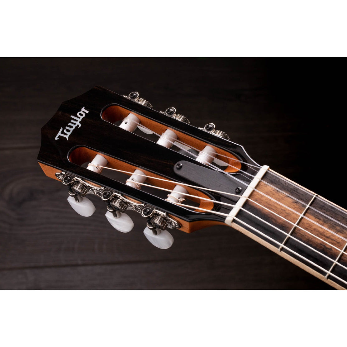 Đàn Guitar Acoustic Taylor 812ce-N w/Case-Mai Nguyên Music