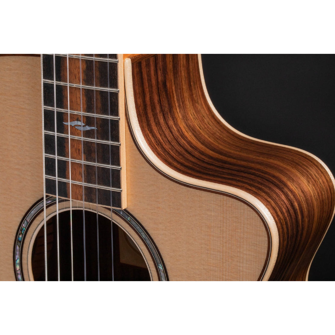 Đàn Guitar Acoustic Taylor 812ce-N w/Case-Mai Nguyên Music