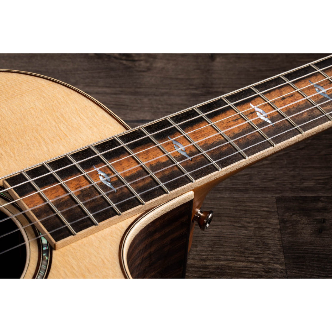 Đàn Guitar Acoustic Taylor 812ce-N w/Case-Mai Nguyên Music