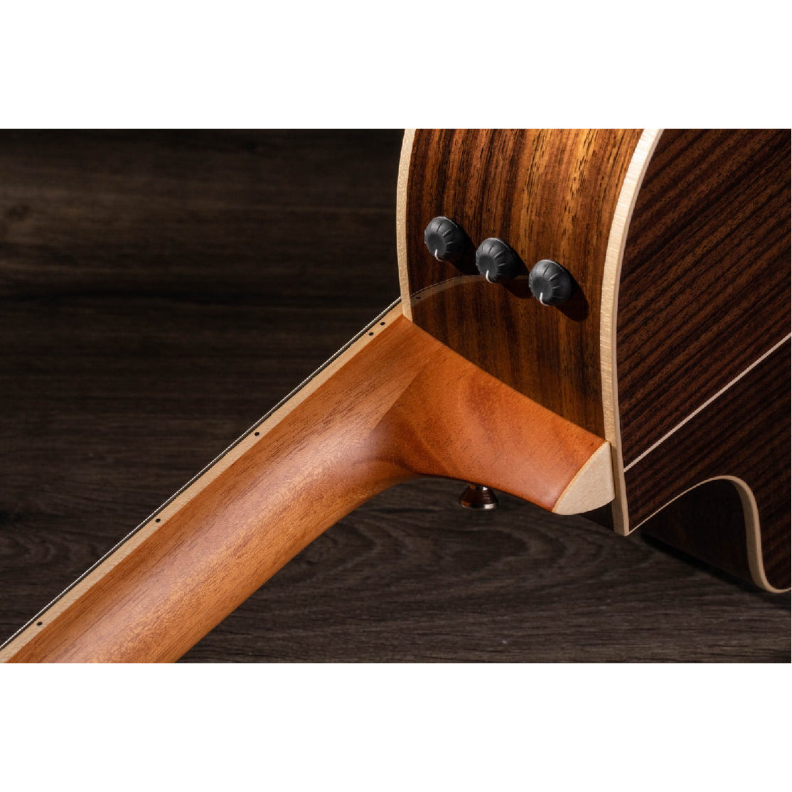 Đàn Guitar Acoustic Taylor 812ce-N w/Case-Mai Nguyên Music