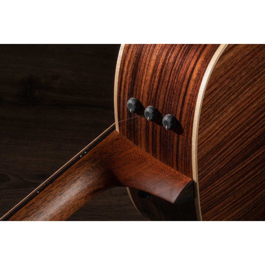 Đàn Guitar Acoustic Taylor 818e w/Case-Mai Nguyên Music