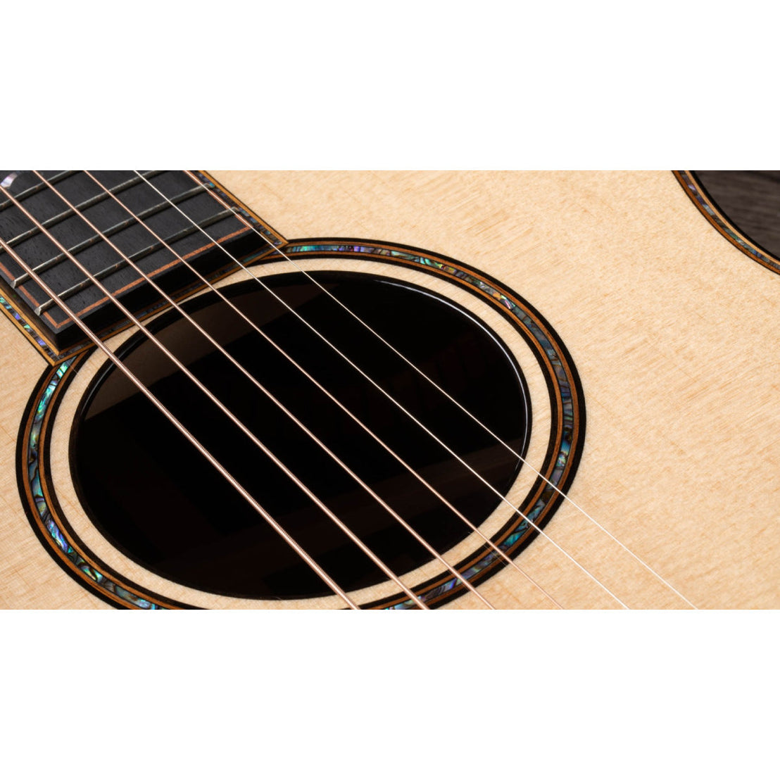 Đàn Guitar Acoustic Taylor 914ce w/Case-Mai Nguyên Music