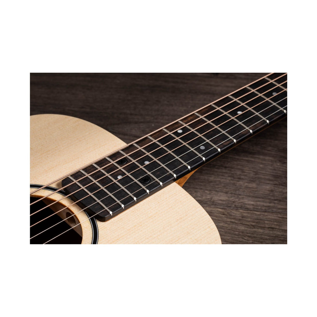 Đàn Guitar Acoustic Taylor Baby Taylor (BT1e) w/Bag-Mai Nguyên Music