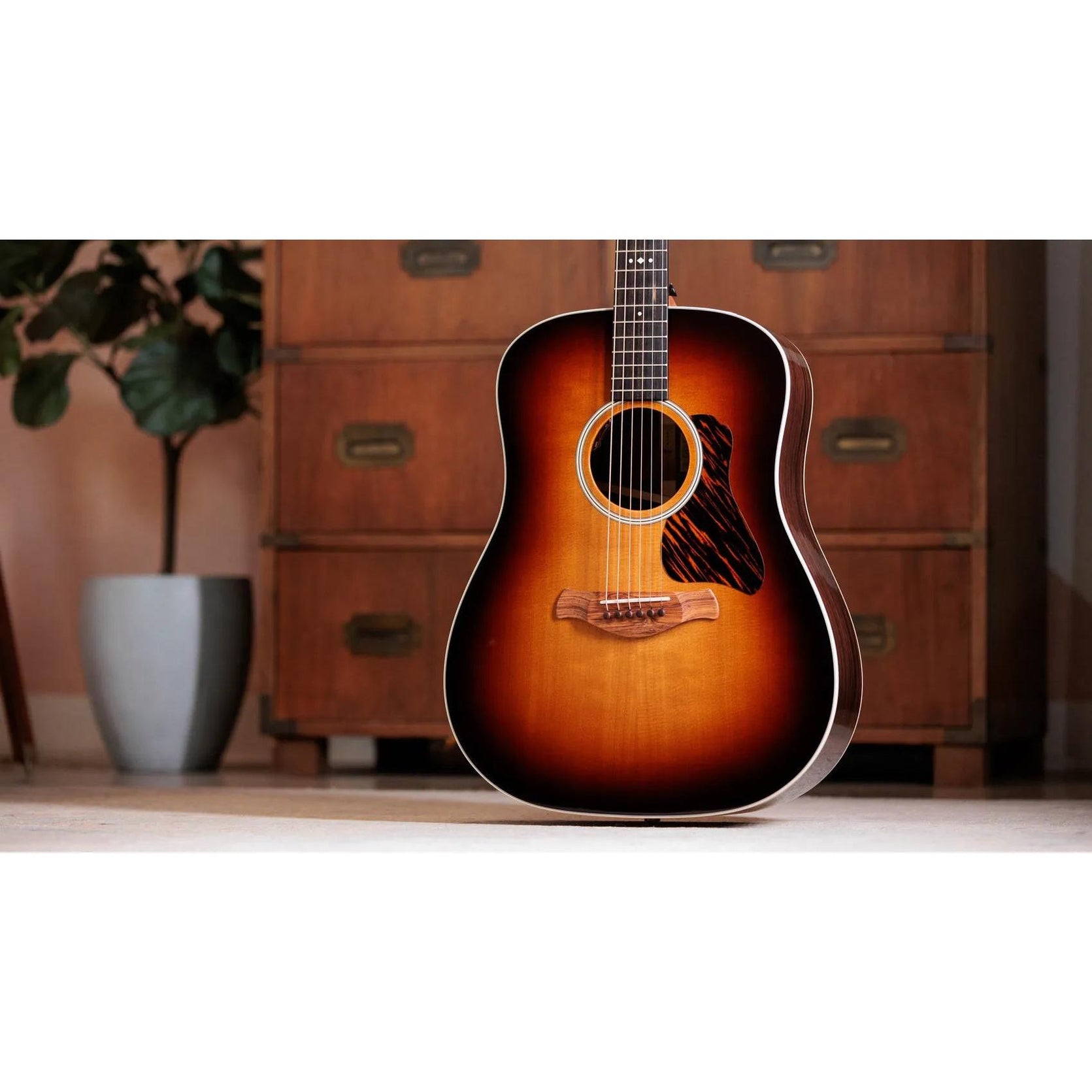Đàn Guitar Acoustic Taylor Gold Label 710e Special Edition - Nashville Burst-Mai Nguyên Music