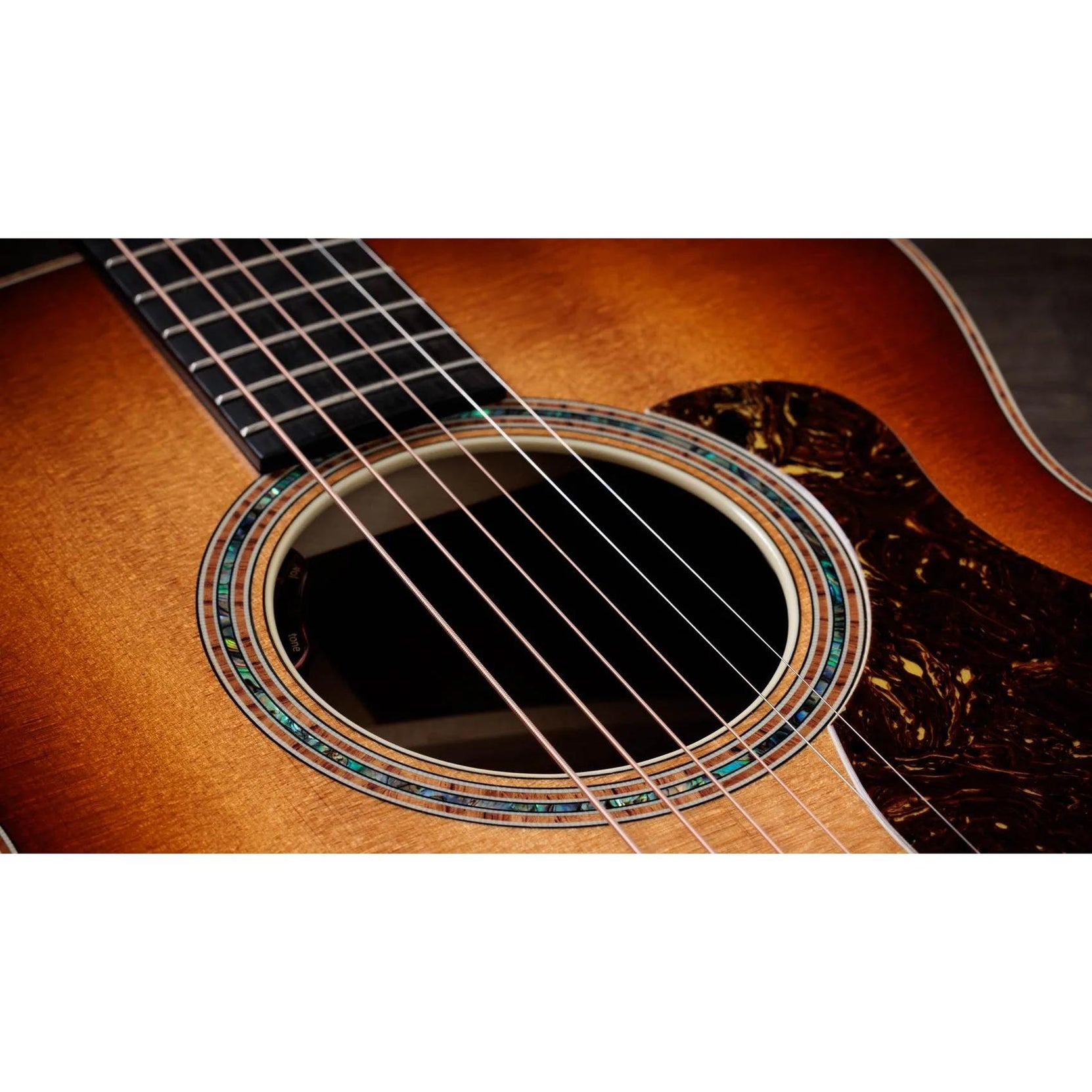 Đàn Guitar Acoustic Taylor Gold Label 814e-Mai Nguyên Music