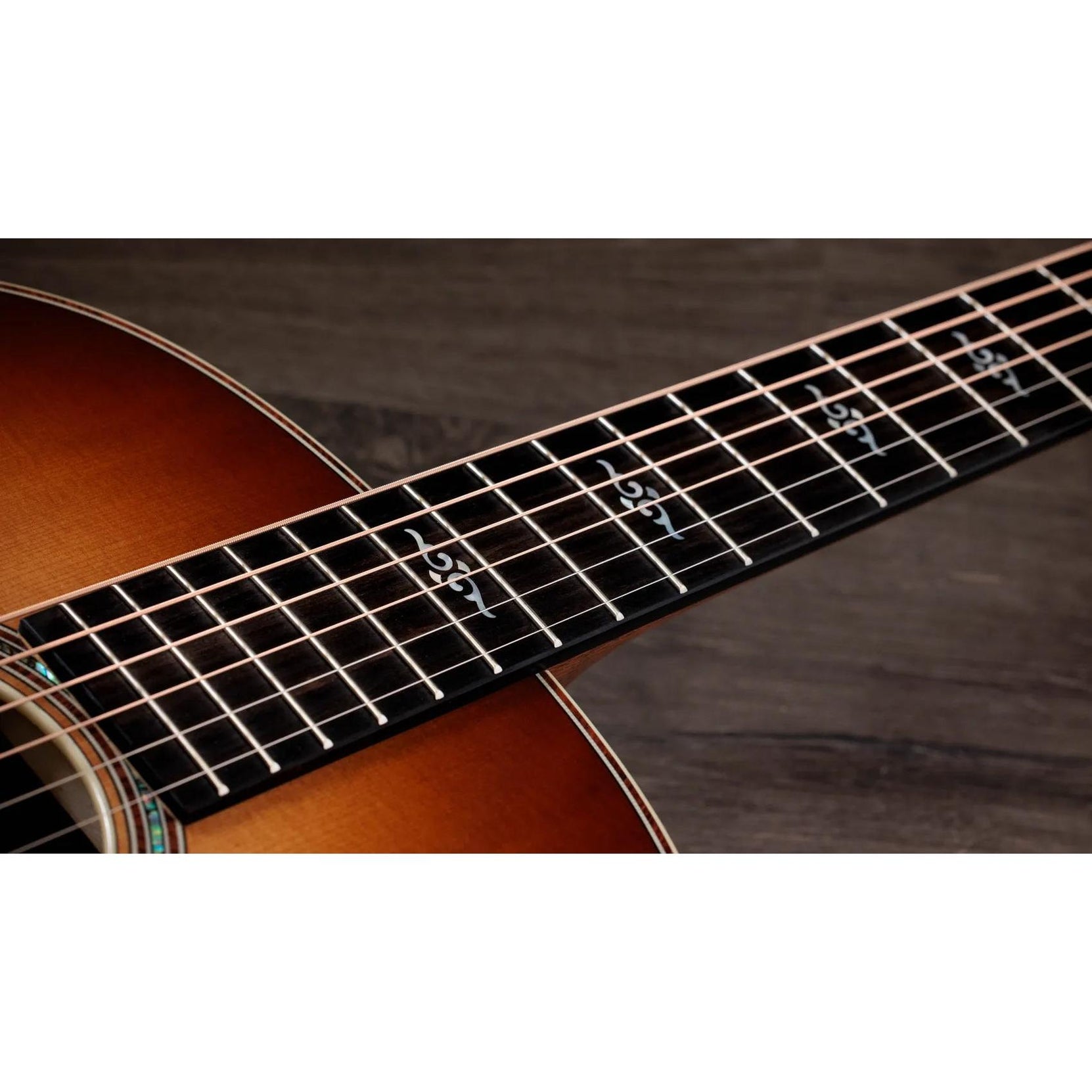 Đàn Guitar Acoustic Taylor Gold Label 817e-Mai Nguyên Music
