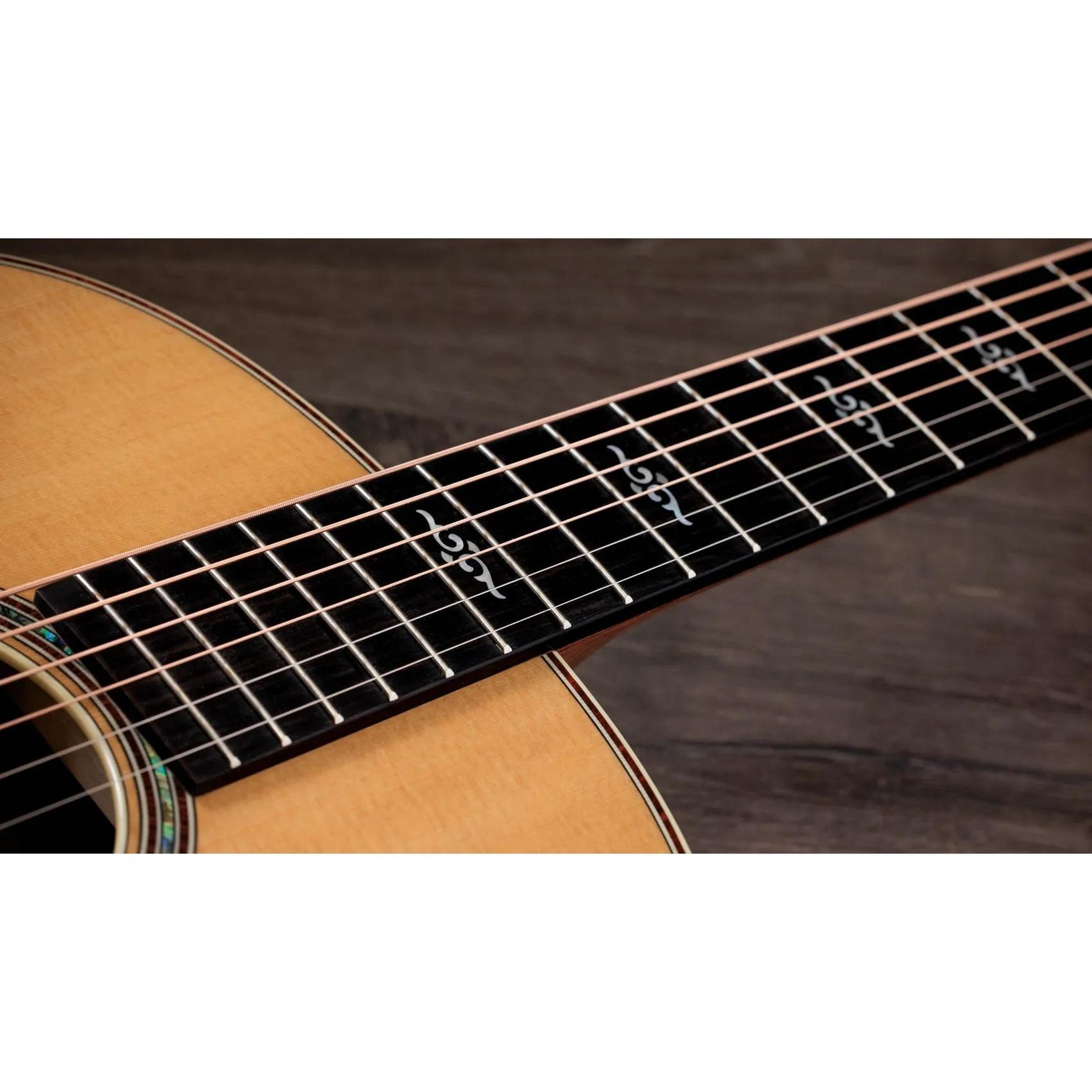Đàn Guitar Acoustic Taylor Gold Label 817e-Mai Nguyên Music
