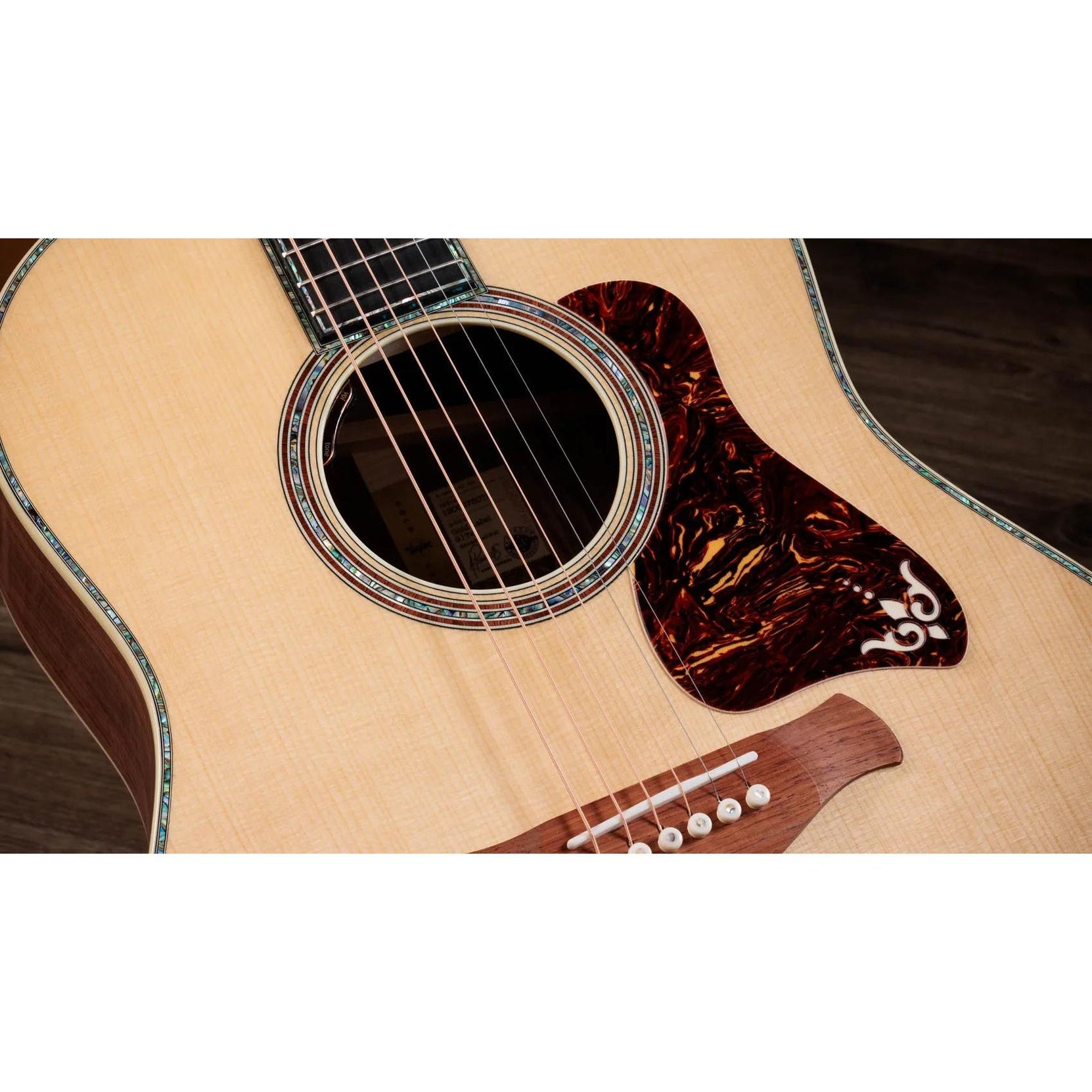 Đàn Guitar Acoustic Taylor Gold Label 917e-Mai Nguyên Music