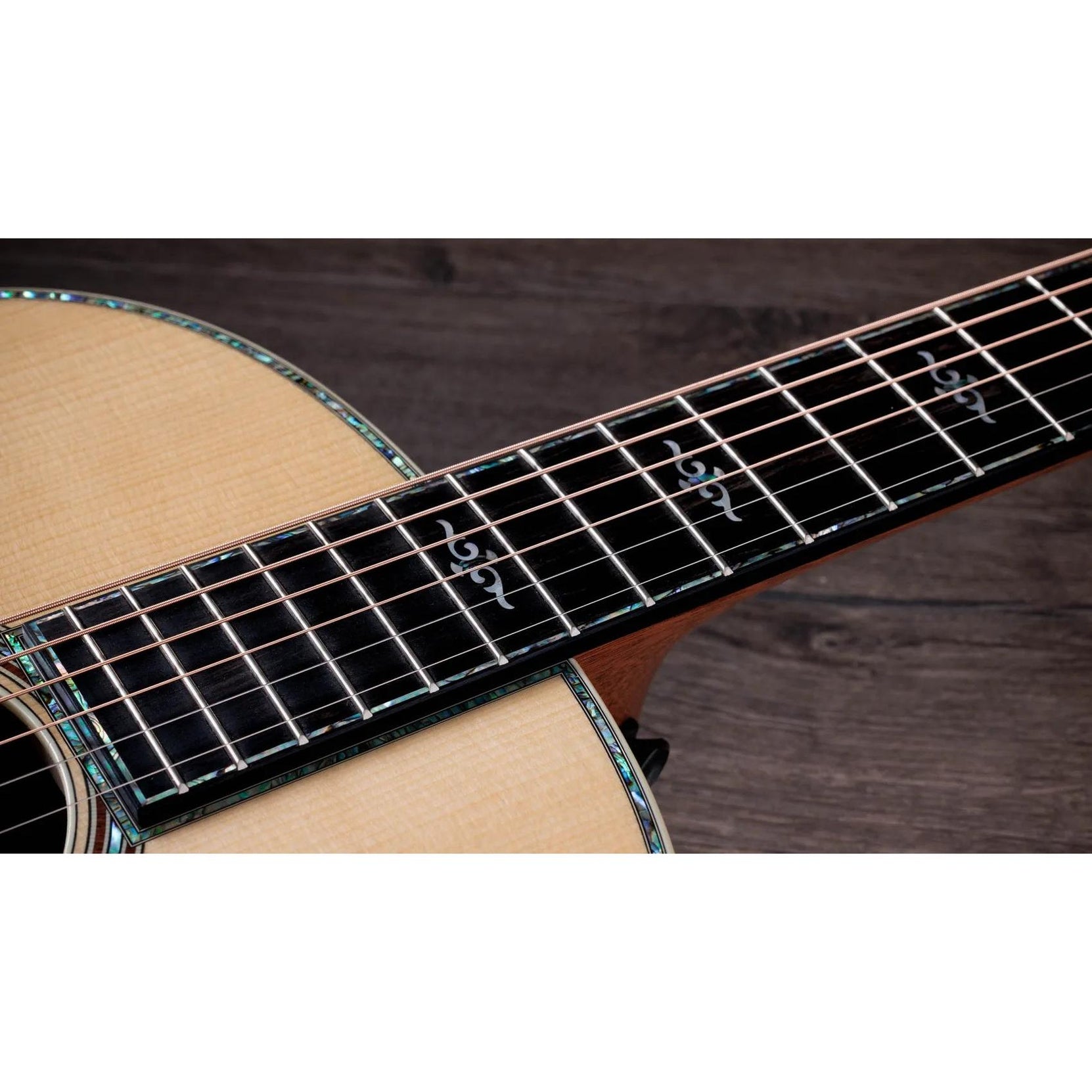 Đàn Guitar Acoustic Taylor Gold Label 917e-Mai Nguyên Music