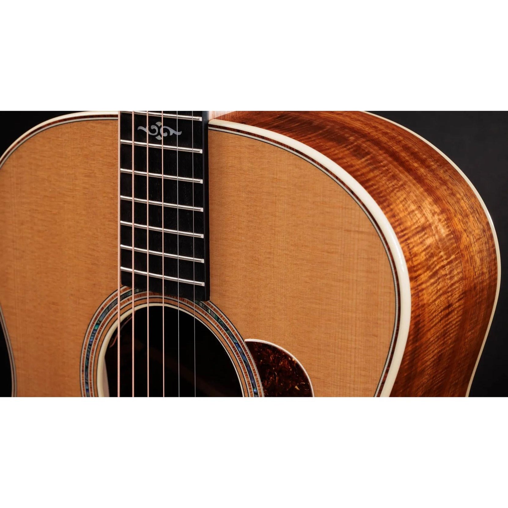 Đàn Guitar Acoustic Taylor Gold Label K14e-Mai Nguyên Music