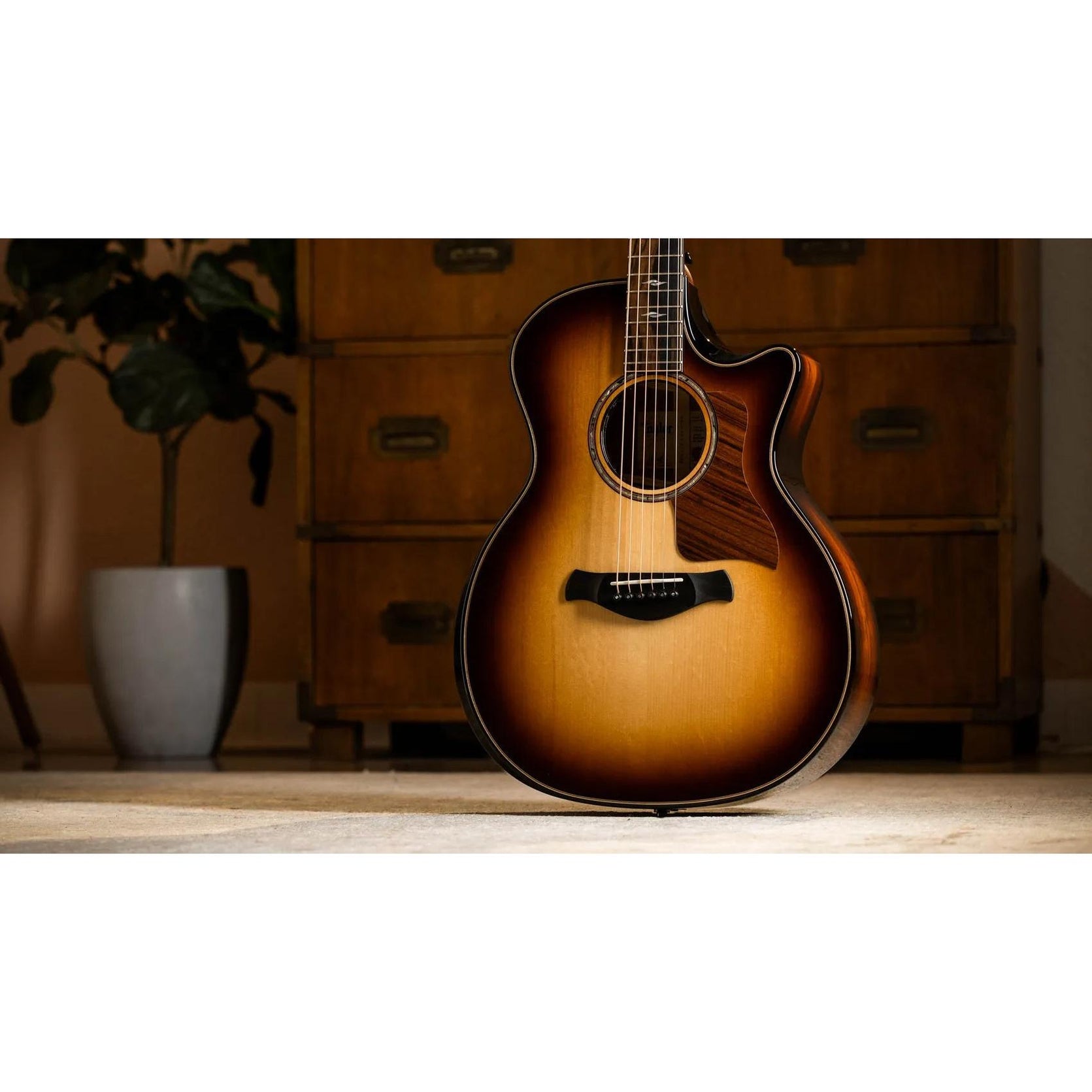 Đàn Guitar Acoustic Taylor Next Generation Builder's Edition 814ce Adirondack Spruce/Honduran Rosewood - Shaded Edgeburst-Mai Nguyên Music