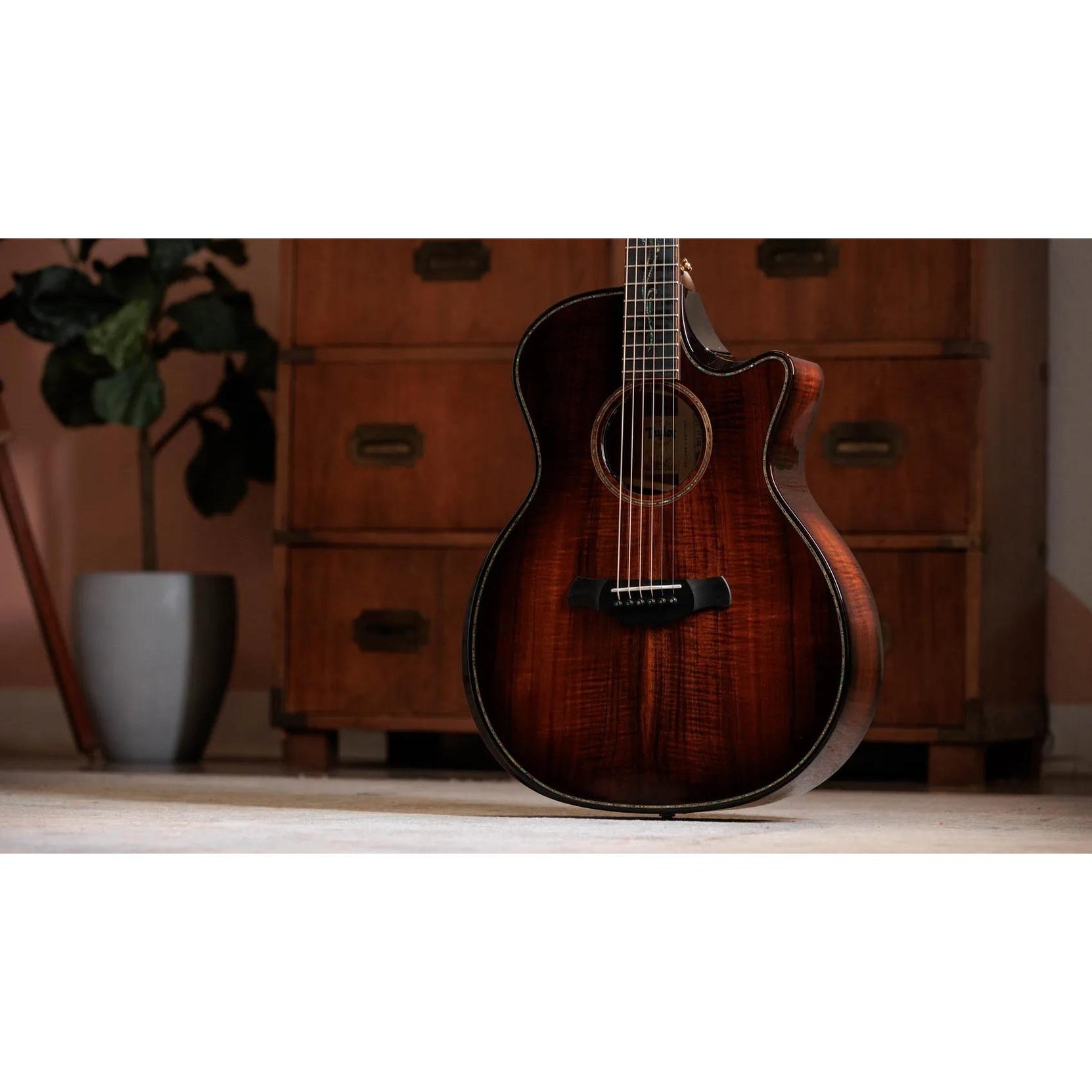 Đàn Guitar Acoustic Taylor Next Generation Builders Edition K24ce - Kona Edgeburst-Mai Nguyên Music