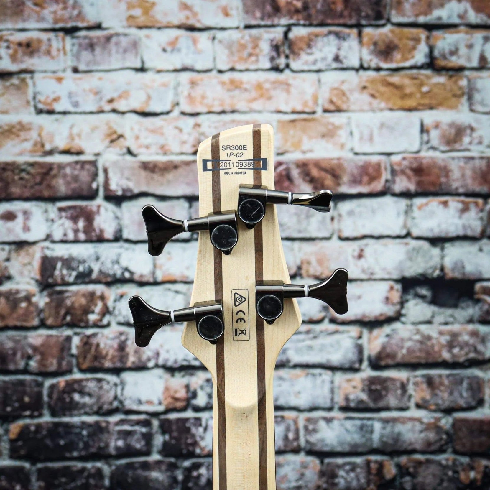 Đàn Guitar Bass 4-dây Ibanez SR Standard SR300E-Mai Nguyên Music