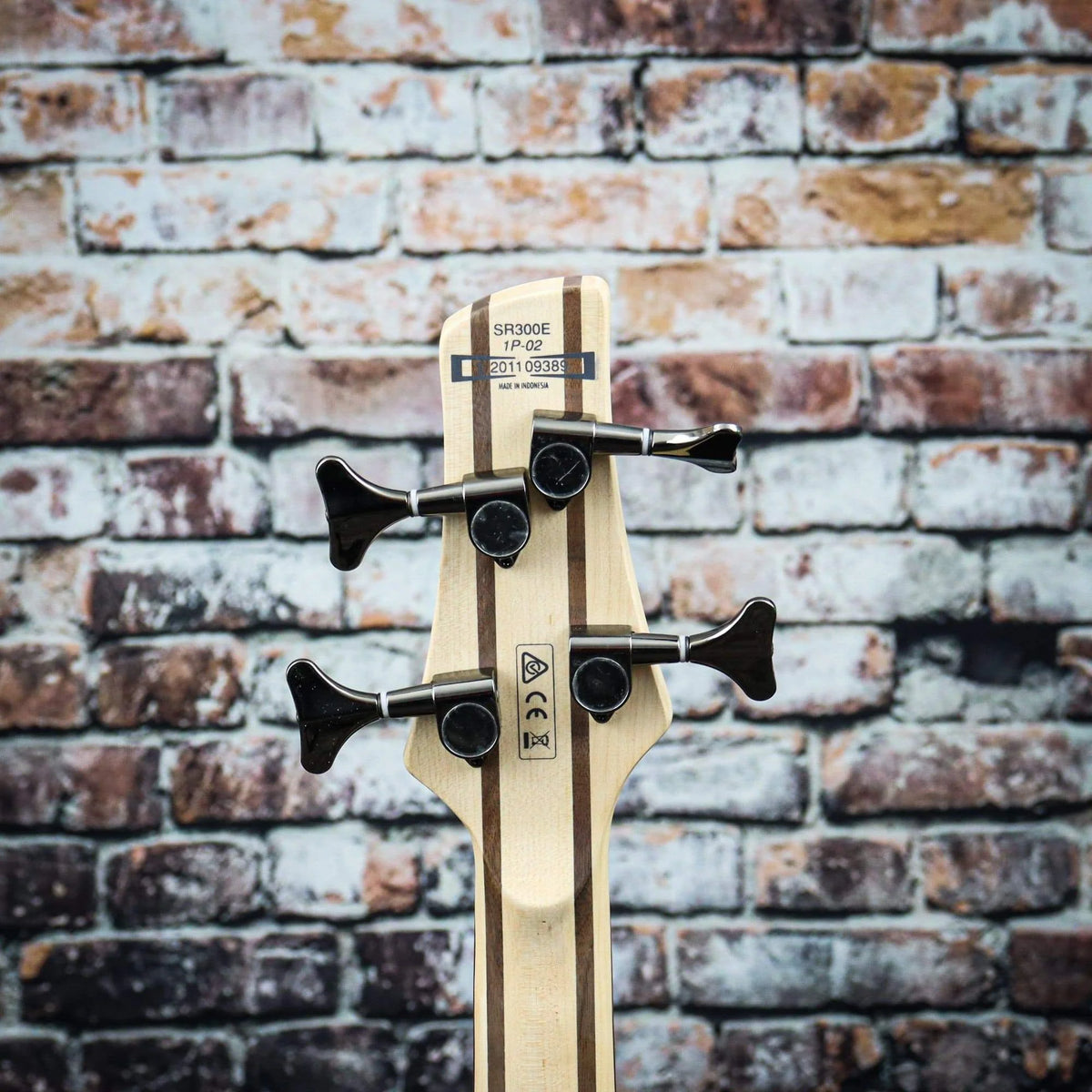 Đàn Guitar Bass 4-dây Ibanez SR300E SR Standard-Mai Nguyên Music