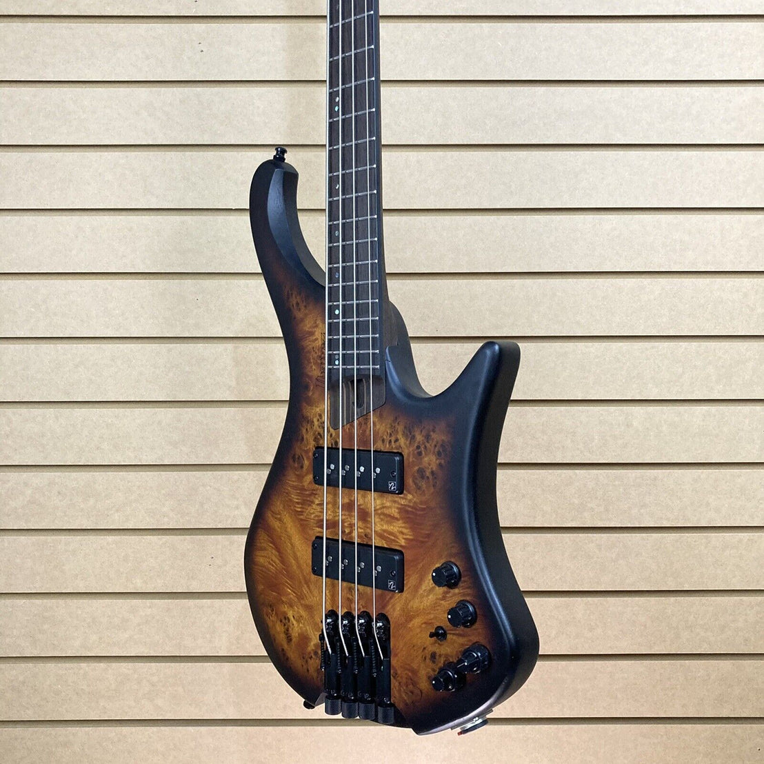Đàn Guitar Bass 4-dây Ibanez Workshop EHB1500 w/Bag-Mai Nguyên Music