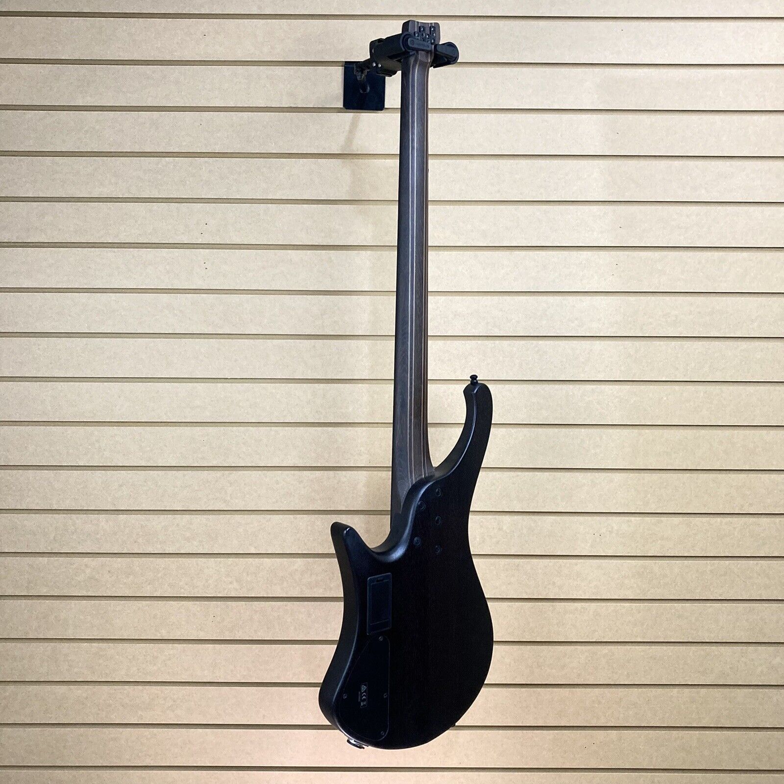 Đàn Guitar Bass 4-dây Ibanez Workshop EHB1500 w/Bag-Mai Nguyên Music