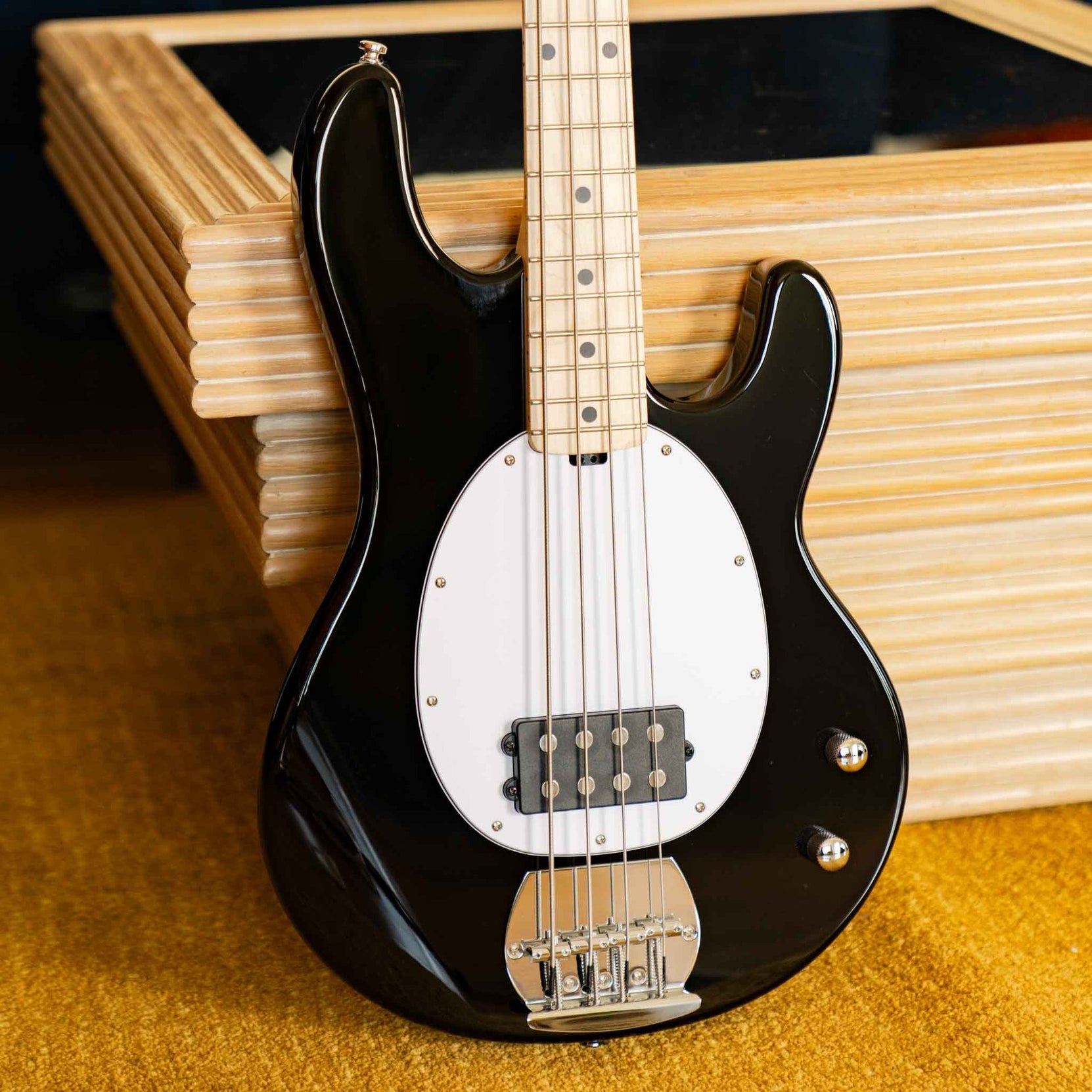 Đàn Guitar Bass 4-dây Sterling StingRay RAY2, Maple Fingerboard-Mai Nguyên Music