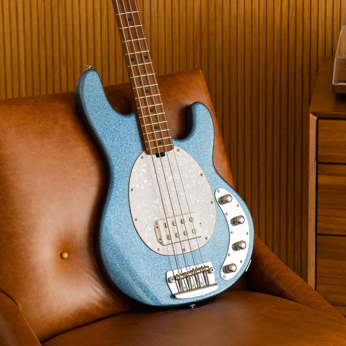 Đàn Guitar Bass 4-dây Sterling StingRay RAY34-Mai Nguyên Music