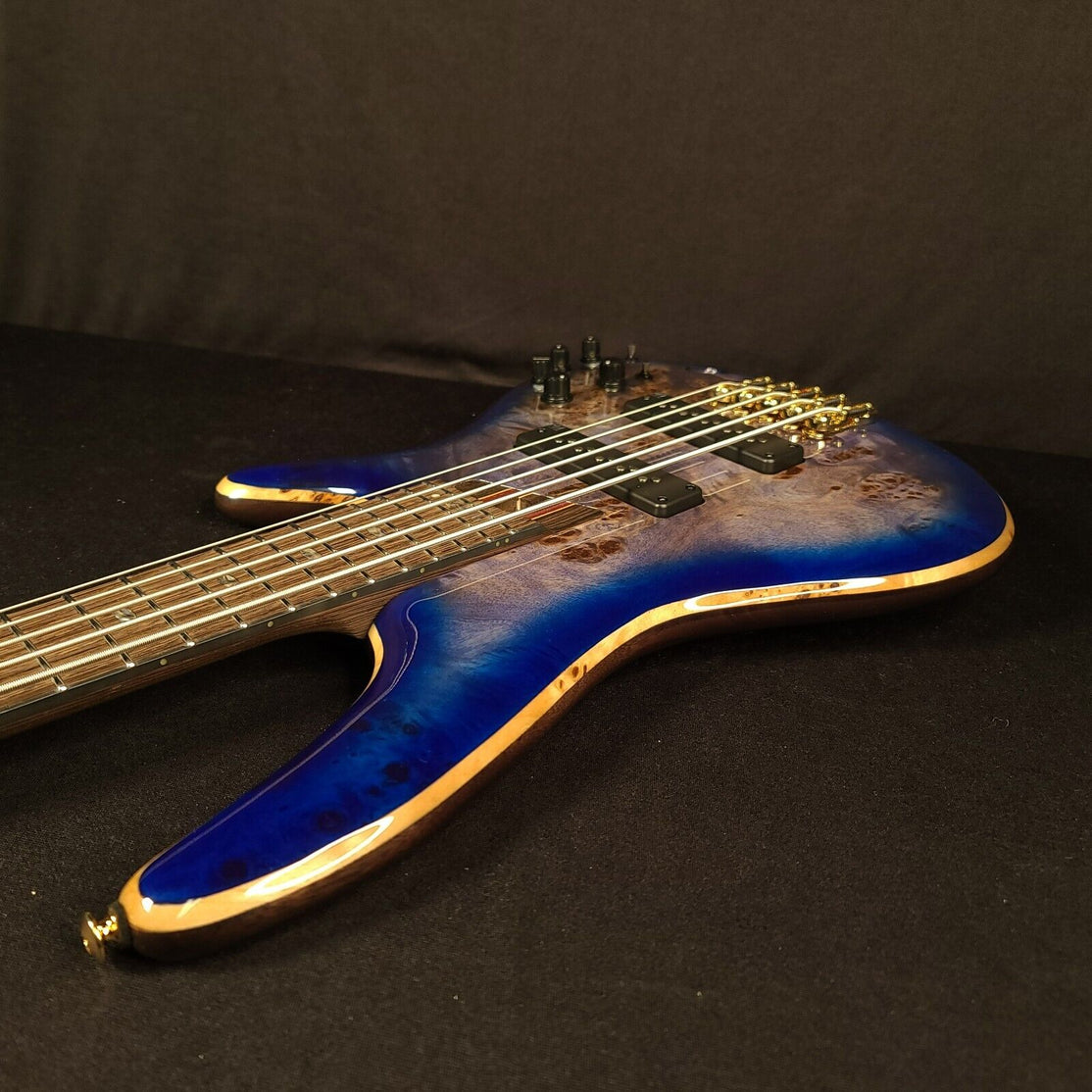 Đàn Guitar Bass 5-dây Ibanez SR Premium SR2605 w/Bag, Cerulean Blue Burst-Mai Nguyên Music