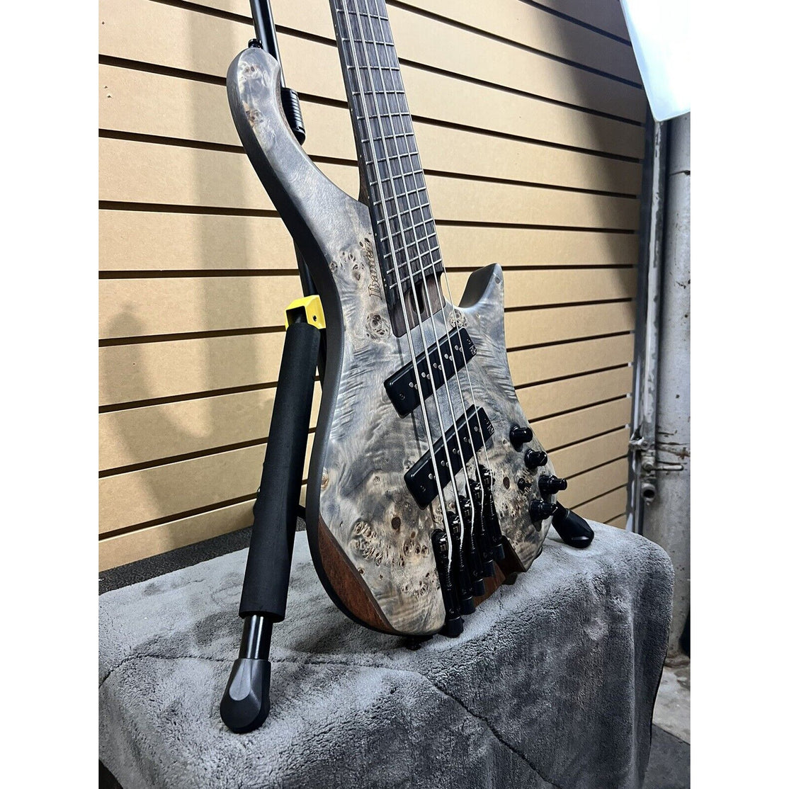 Đàn Guitar Bass 5-dây Ibanez Workshop EHB1505MS w/Bag-Mai Nguyên Music