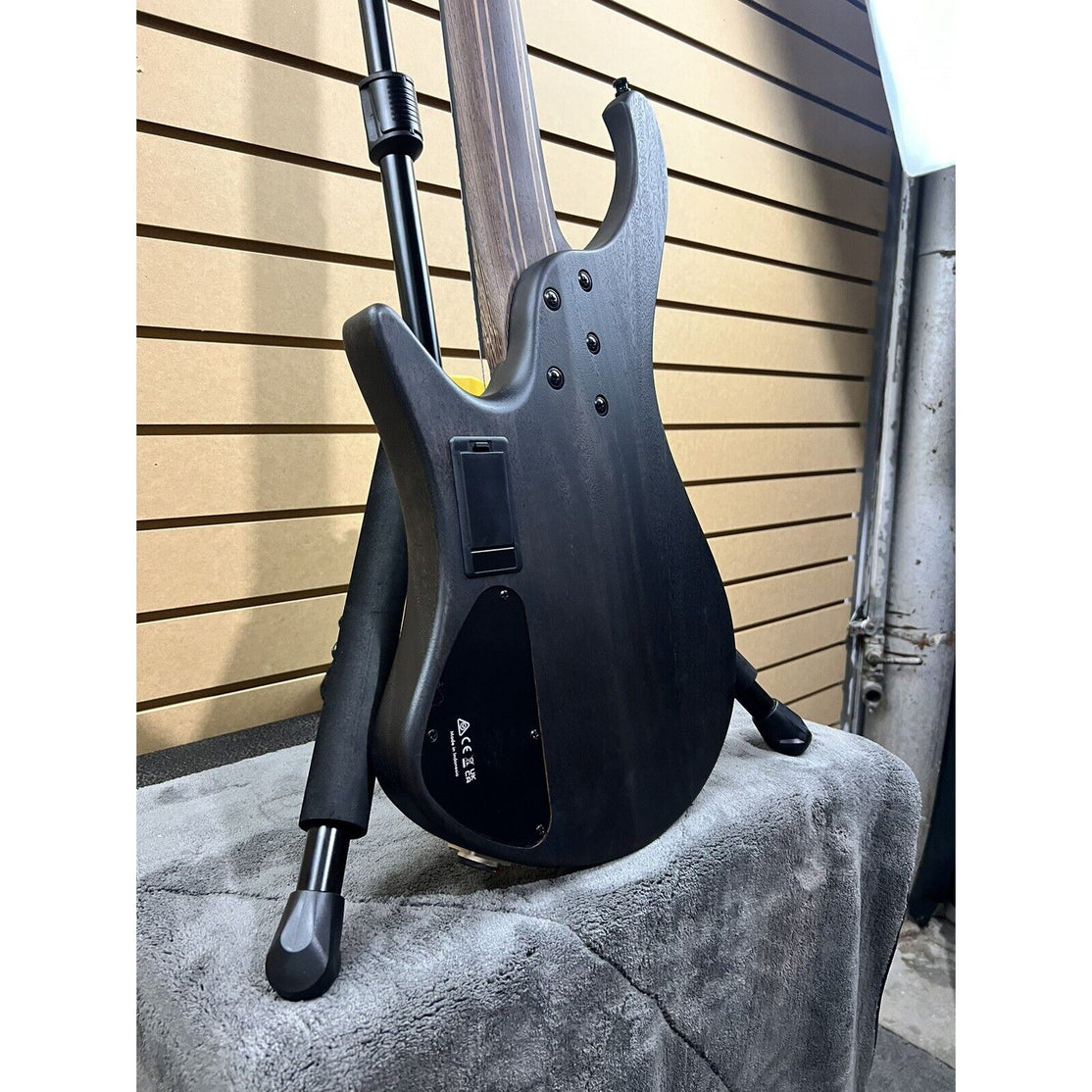 Đàn Guitar Bass 5-dây Ibanez Workshop EHB1505MS w/Bag-Mai Nguyên Music