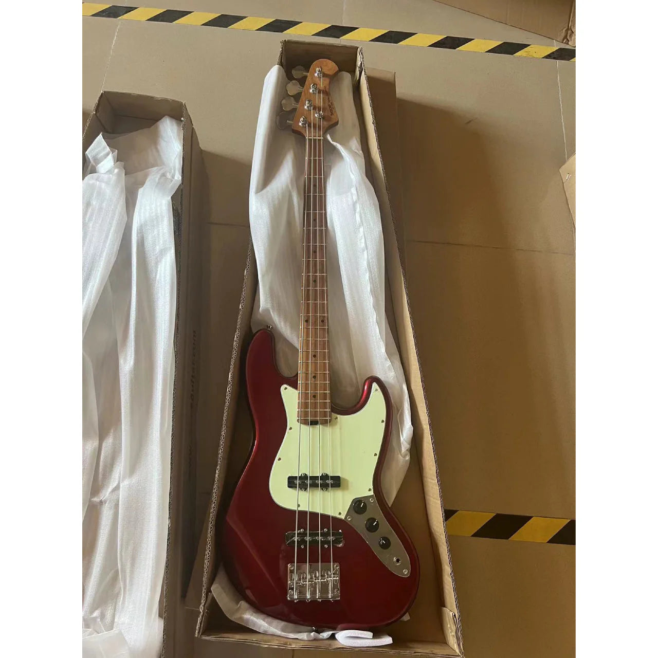 Đàn Guitar Bass Sqoe SJB600 SS, Maple Fingerboard - 4 Strings-Mai Nguyên Music