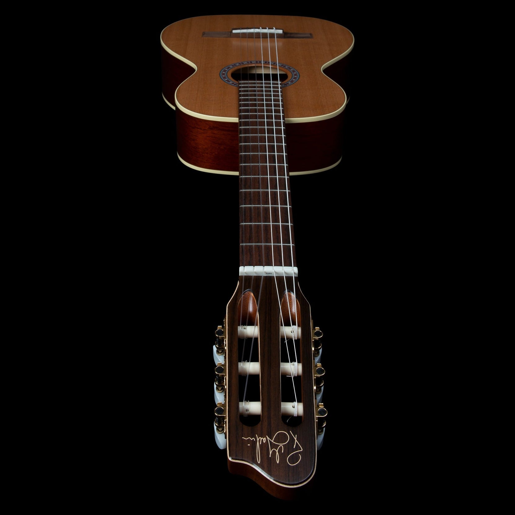 Đàn Guitar Classic Godin Motif-Mai Nguyên Music