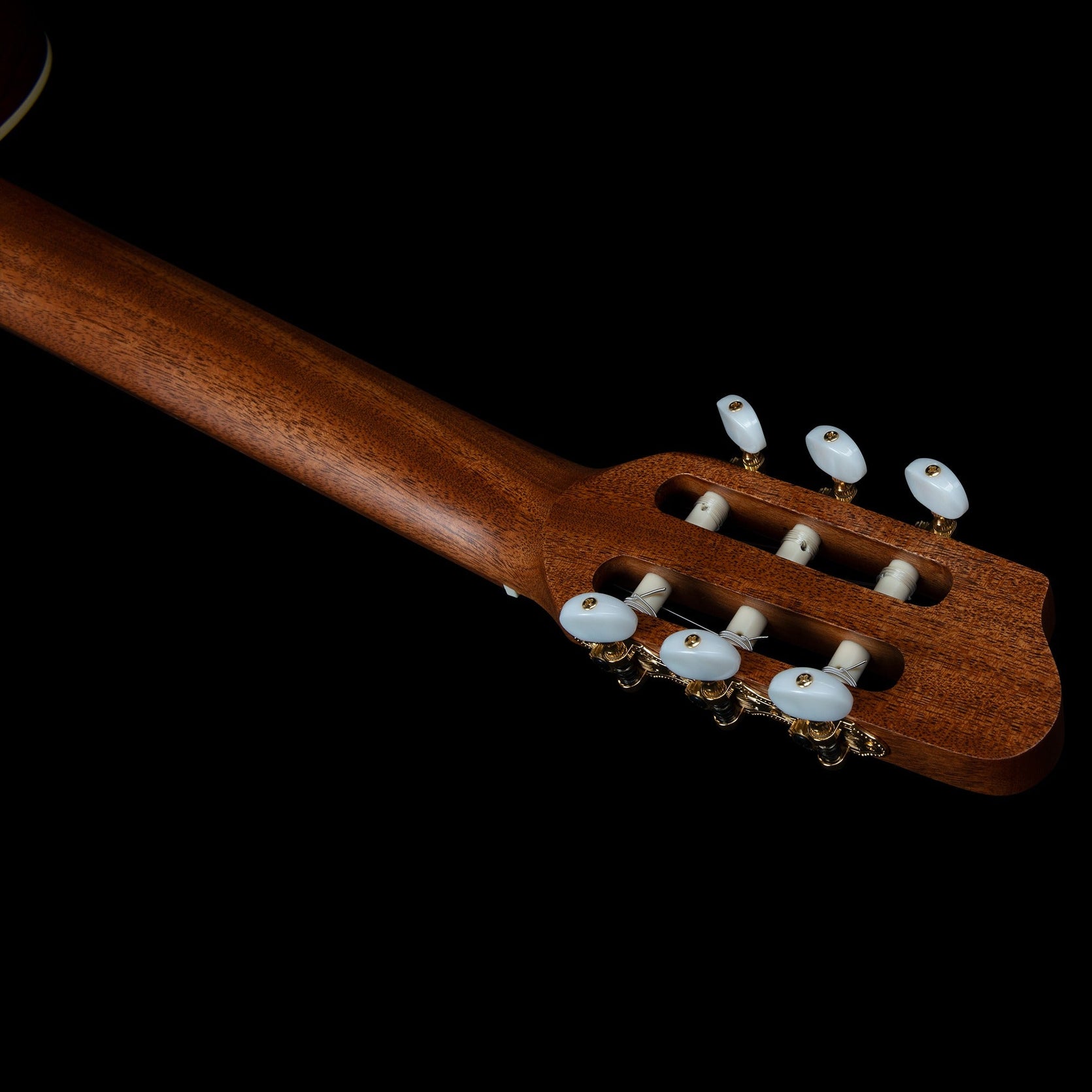 Đàn Guitar Classic Godin Motif-Mai Nguyên Music