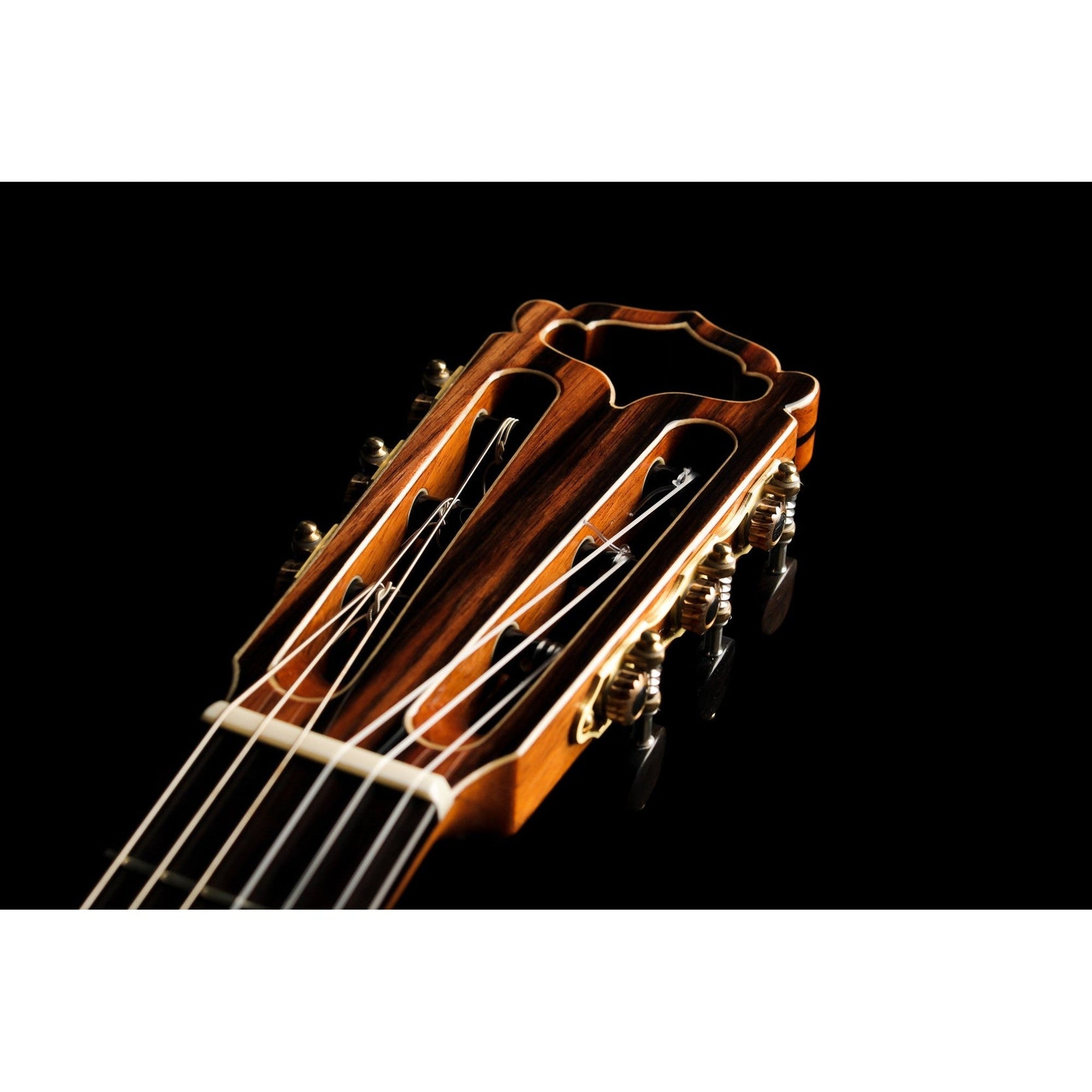 Đàn Guitar Classic Hanika HE Doubletop Cedar-Mai Nguyên Music