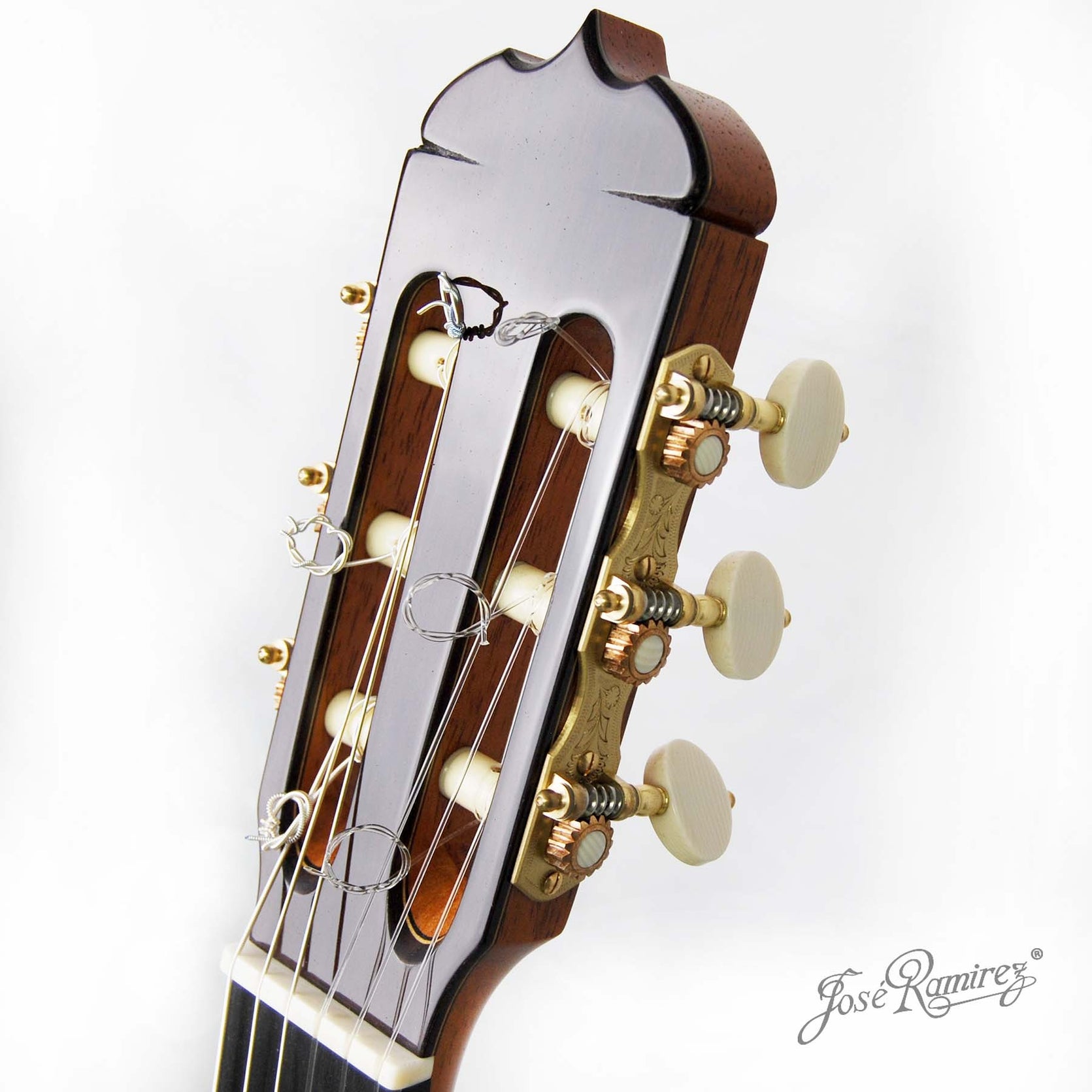 Đàn Guitar Classic Jose Ramirez Segovia 1A - Cedar-Mai Nguyên Music