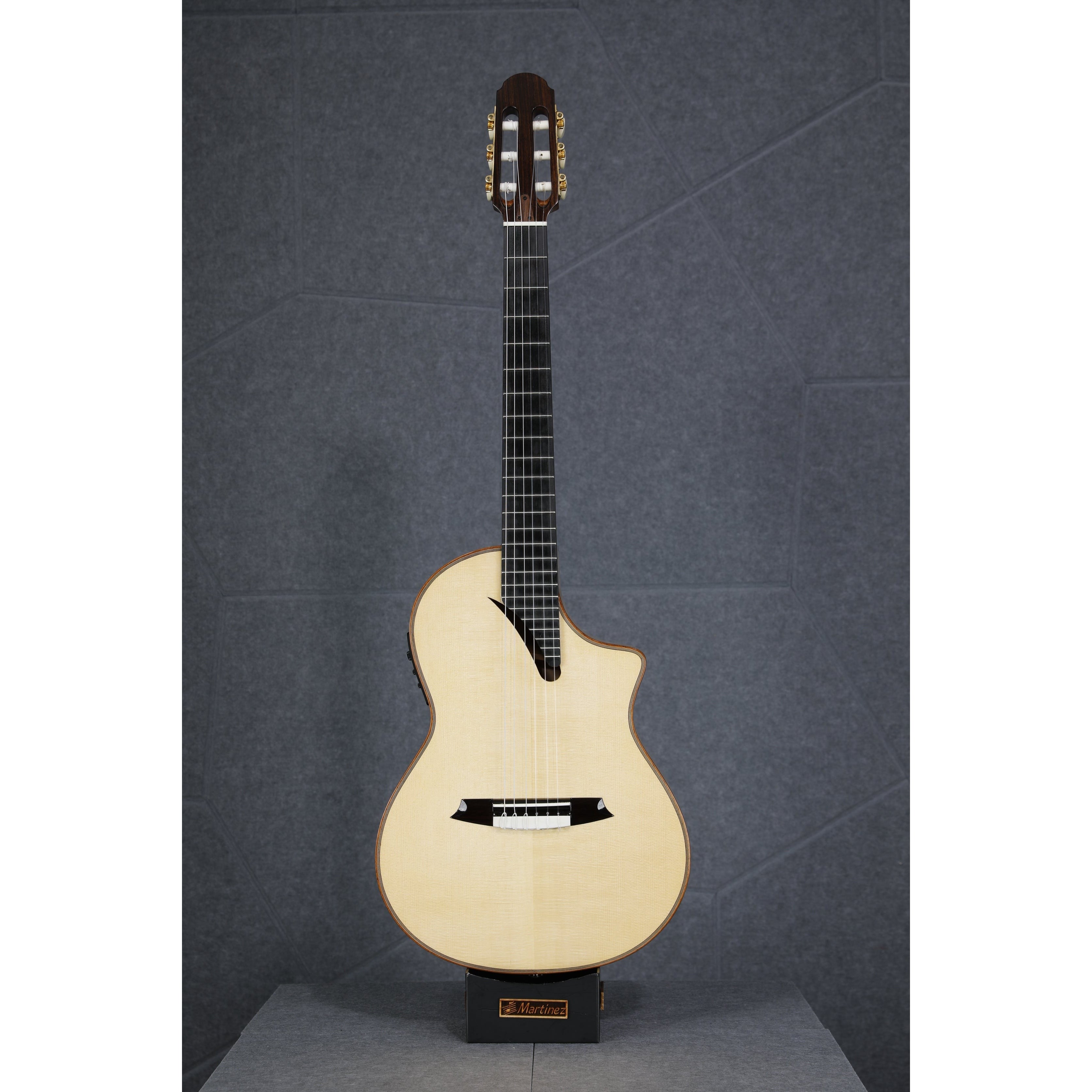 Đàn Guitar Classic Martinez MSCC-14 Mini-Mai Nguyên Music