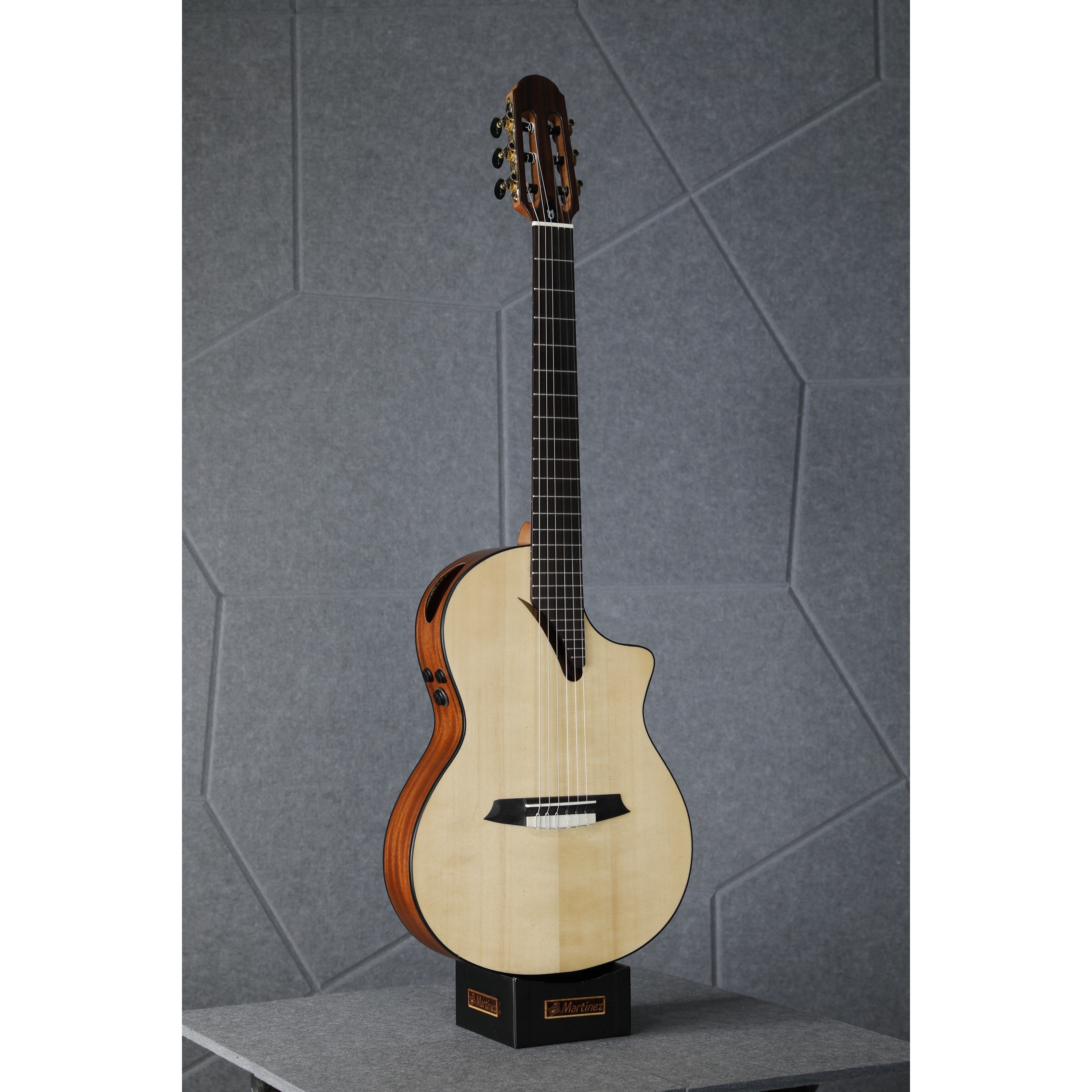 Đàn Guitar Classic Martinez MSCC-14MH Junior Size 3/4-Mai Nguyên Music