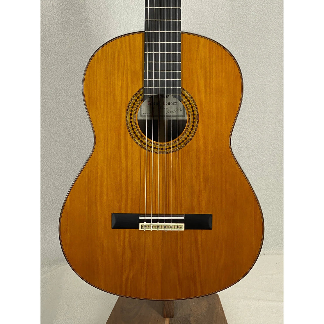 Đàn Guitar Classic Yamaha GC22C-Mai Nguyên Music