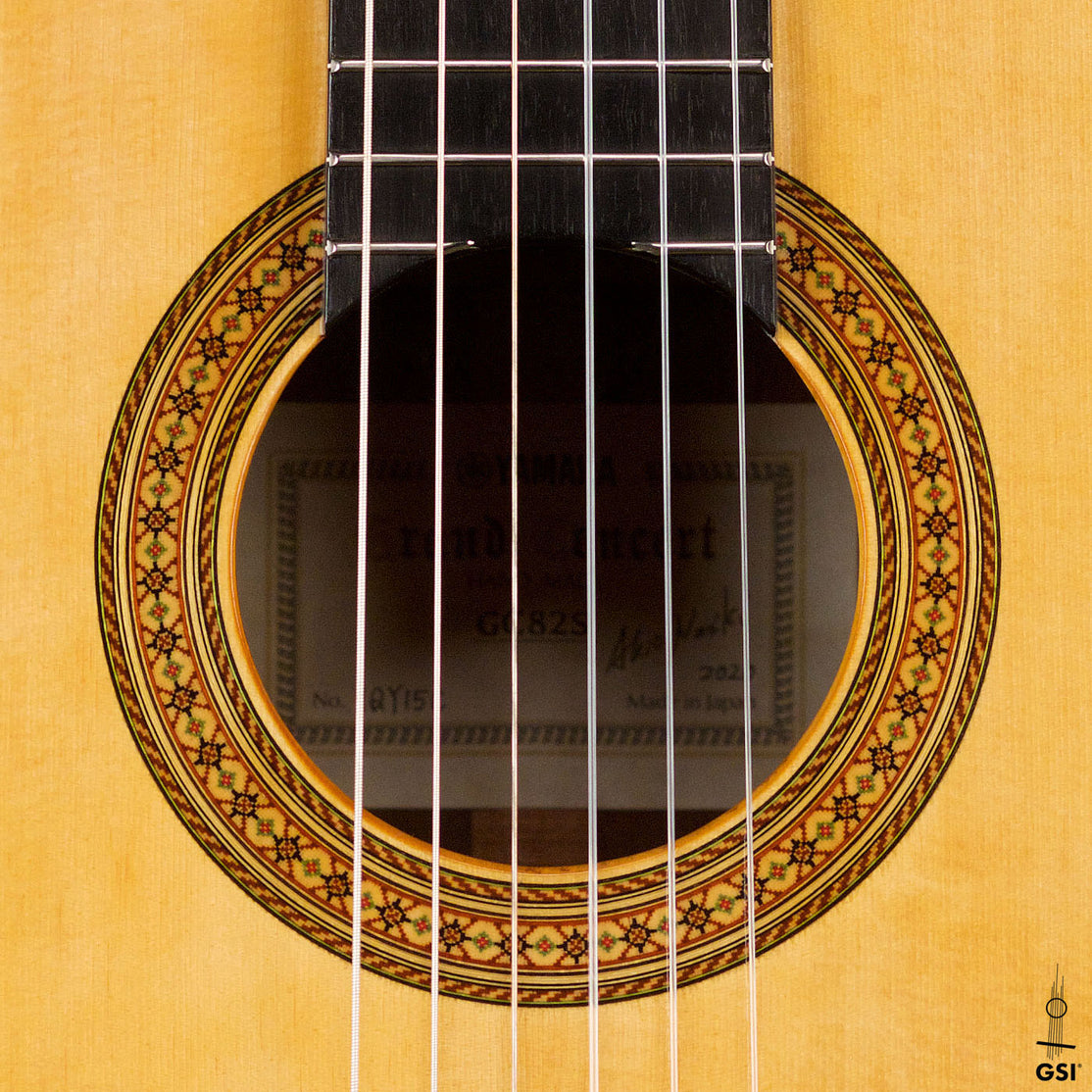 Đàn Guitar Classic Yamaha GC82S-Mai Nguyên Music