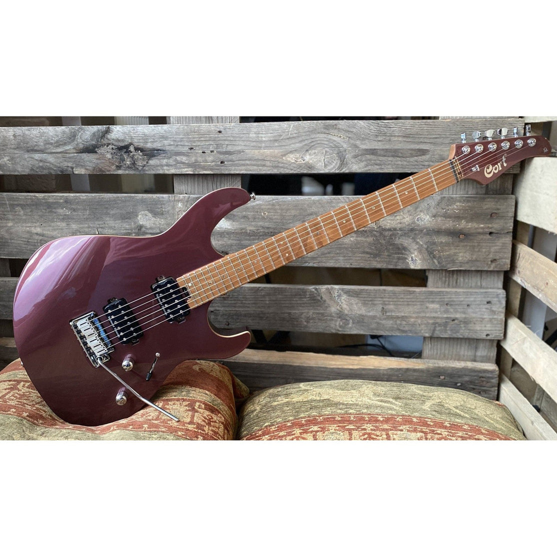 Đàn Guitar Điện Cort G300 Pro-Mai Nguyên Music