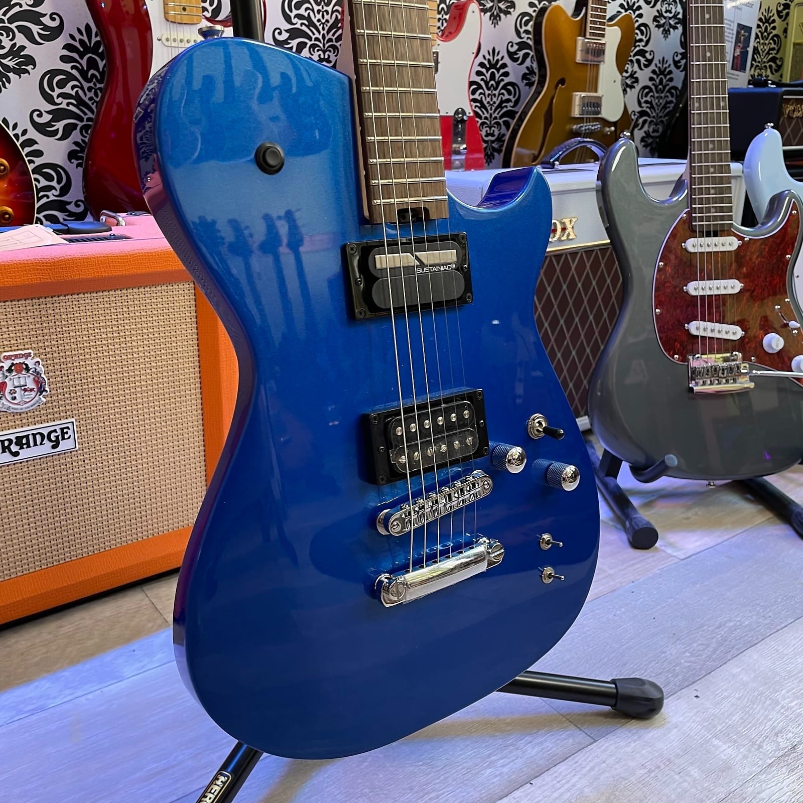 Đàn Guitar Điện Cort MBM-2 Sustainiac-Mai Nguyên Music