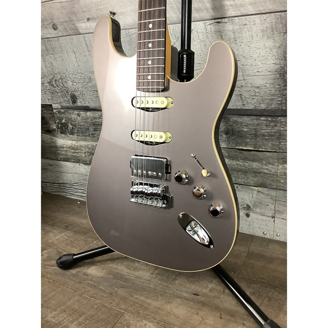 Đàn Guitar Điện Fender Aerodyne Special Stratocaster HSS, Laurel Fingerboard-Mai Nguyên Music