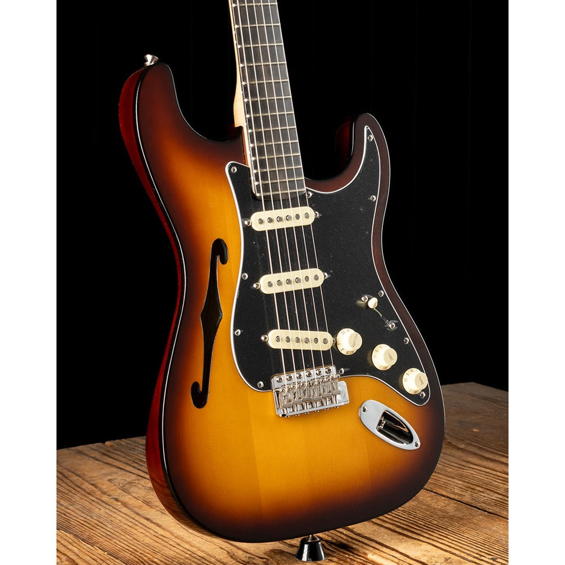 Đàn Guitar Điện Fender Limited Edition Suona Stratocaster Thinline-Mai Nguyên Music