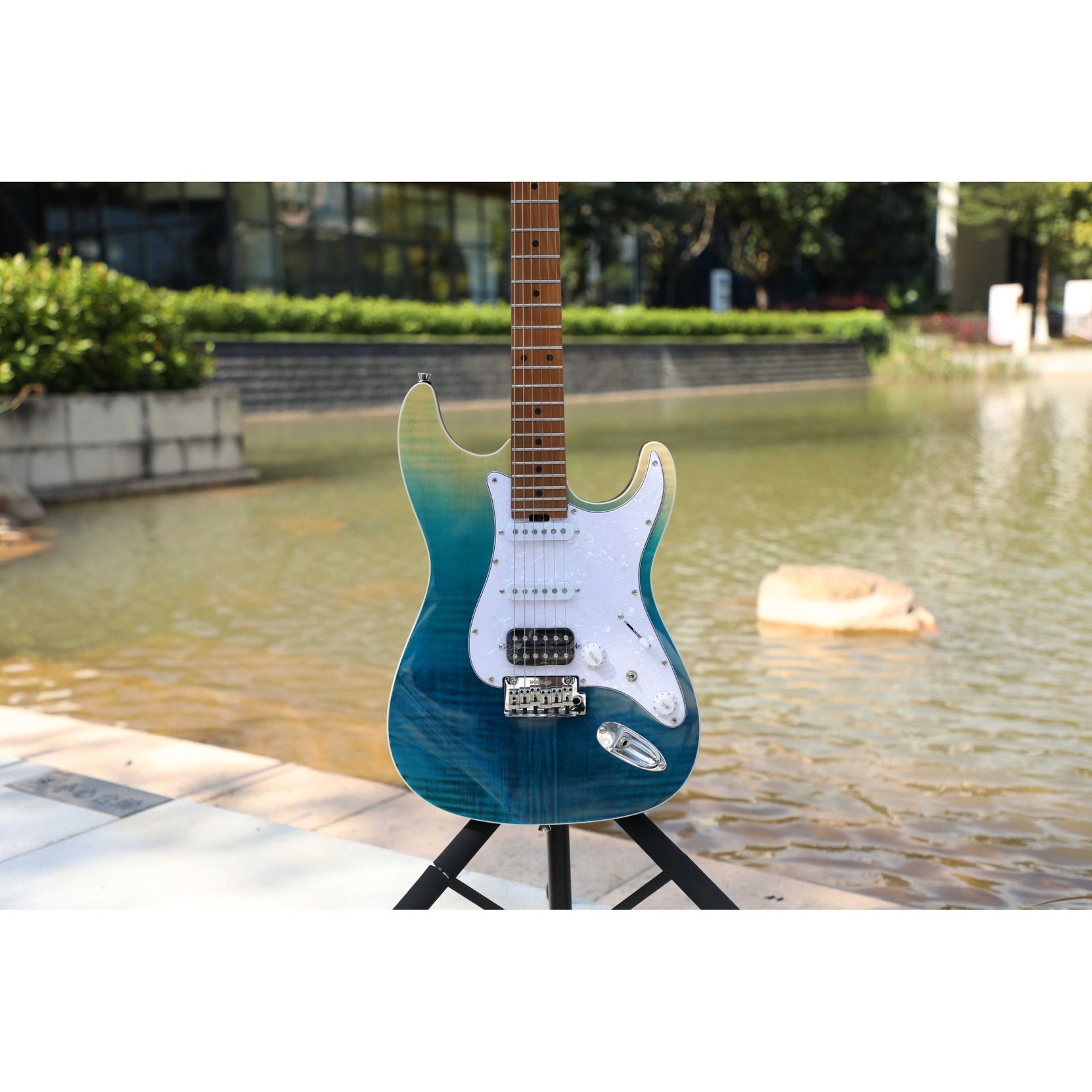 Đàn Guitar Điện Sqoe SEIB900-Mai Nguyên Music