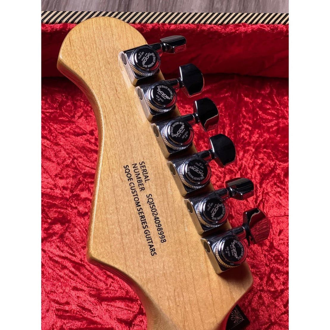 Đàn Guitar Điện Sqoe SEST1100-Mai Nguyên Music