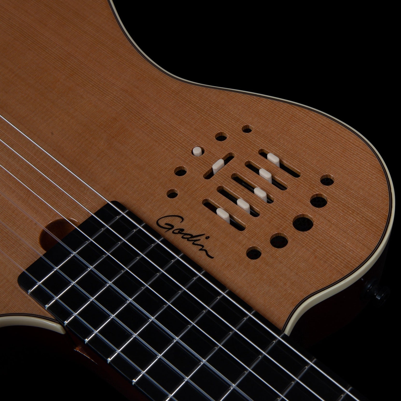 Đàn Guitar Silent Classic Godin Multiac Grand Concert Deluxe-Mai Nguyên Music