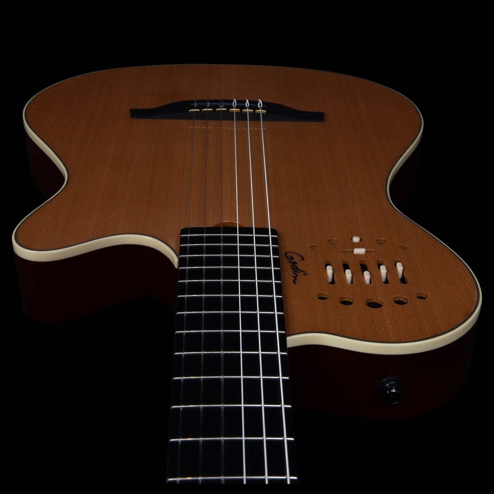 Đàn Guitar Silent Classic Godin Multiac Grand Concert Deluxe-Mai Nguyên Music